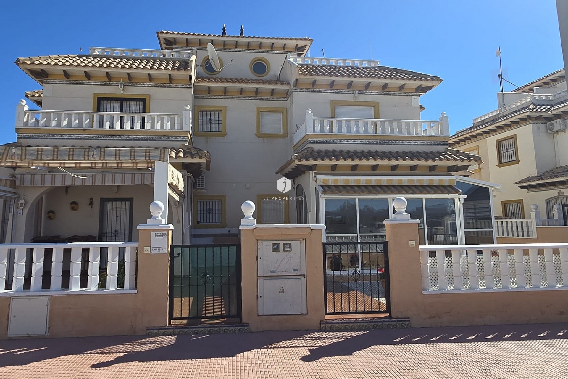 Tweedehands - Chalet -
Orihuela Costa - Costa Blanca