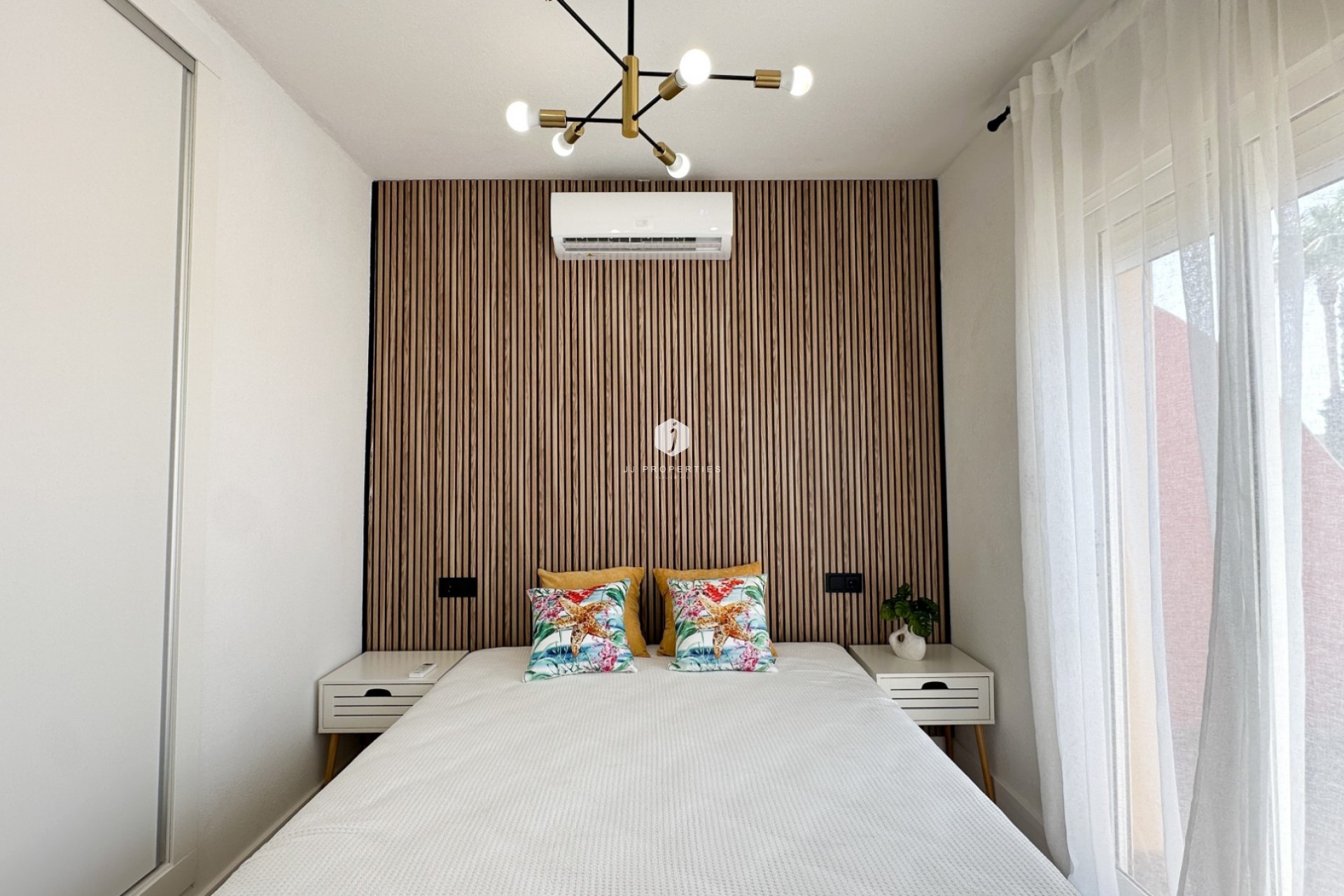 Tweedehands - Chalet -
Orihuela Costa - Costa Blanca