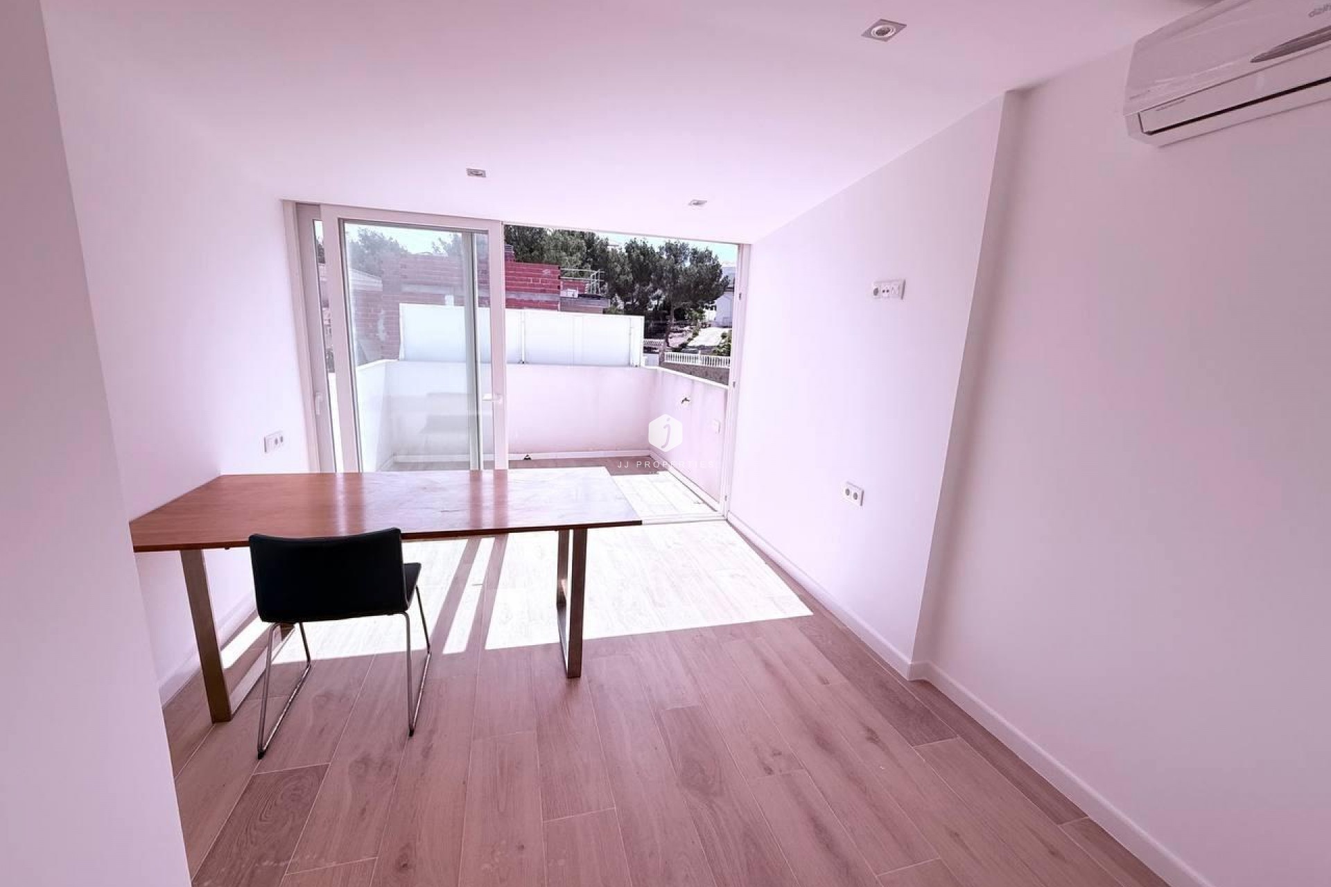 Tweedehands - Chalet -
Orihuela Costa - Las Filipinas