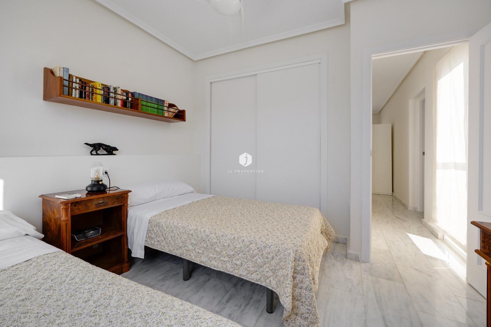 Tweedehands - Chalet -
Orihuela Costa - Las Filipinas