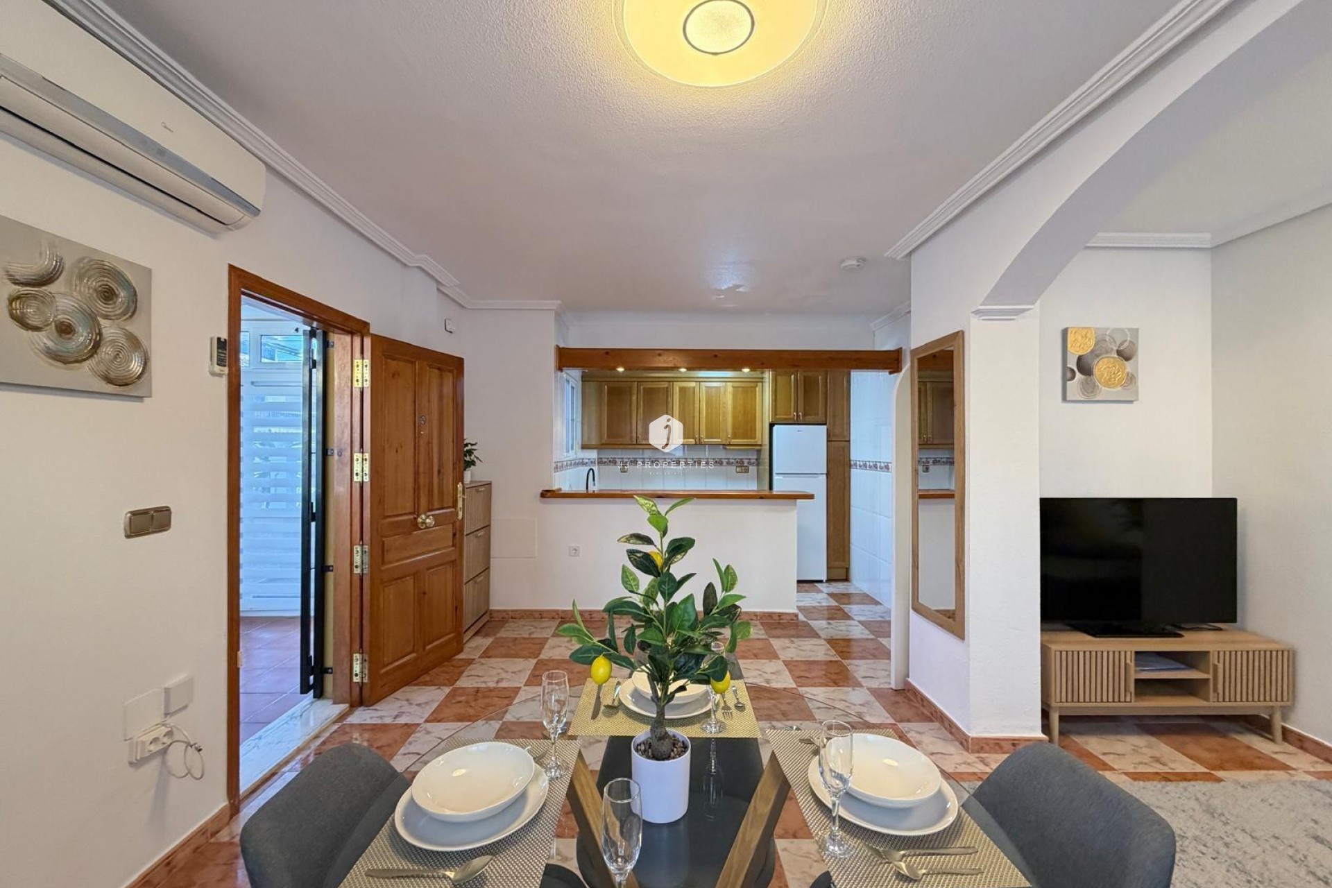 Tweedehands - Chalet -
Orihuela Costa - Las Filipinas