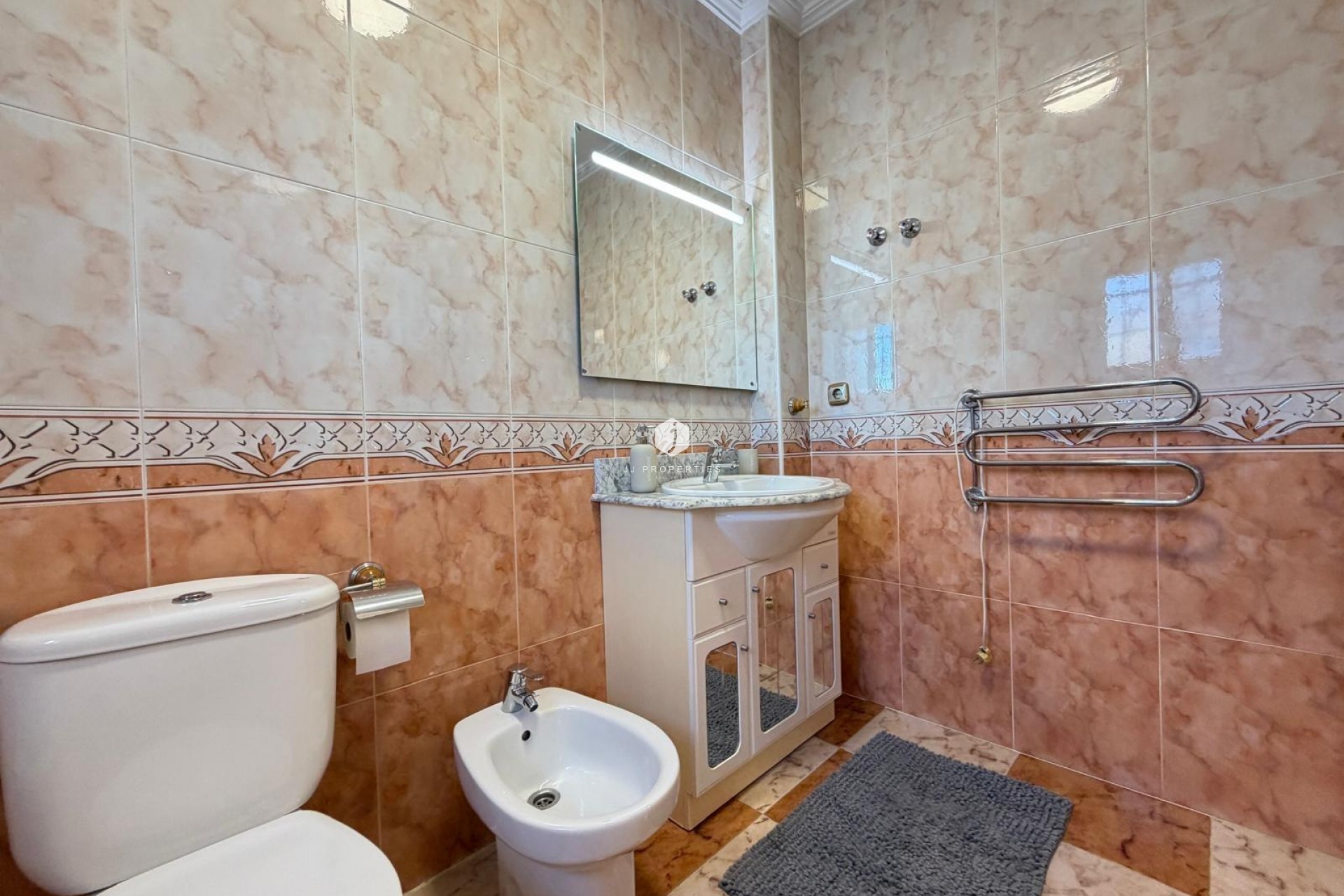 Tweedehands - Chalet -
Orihuela Costa - Las Filipinas