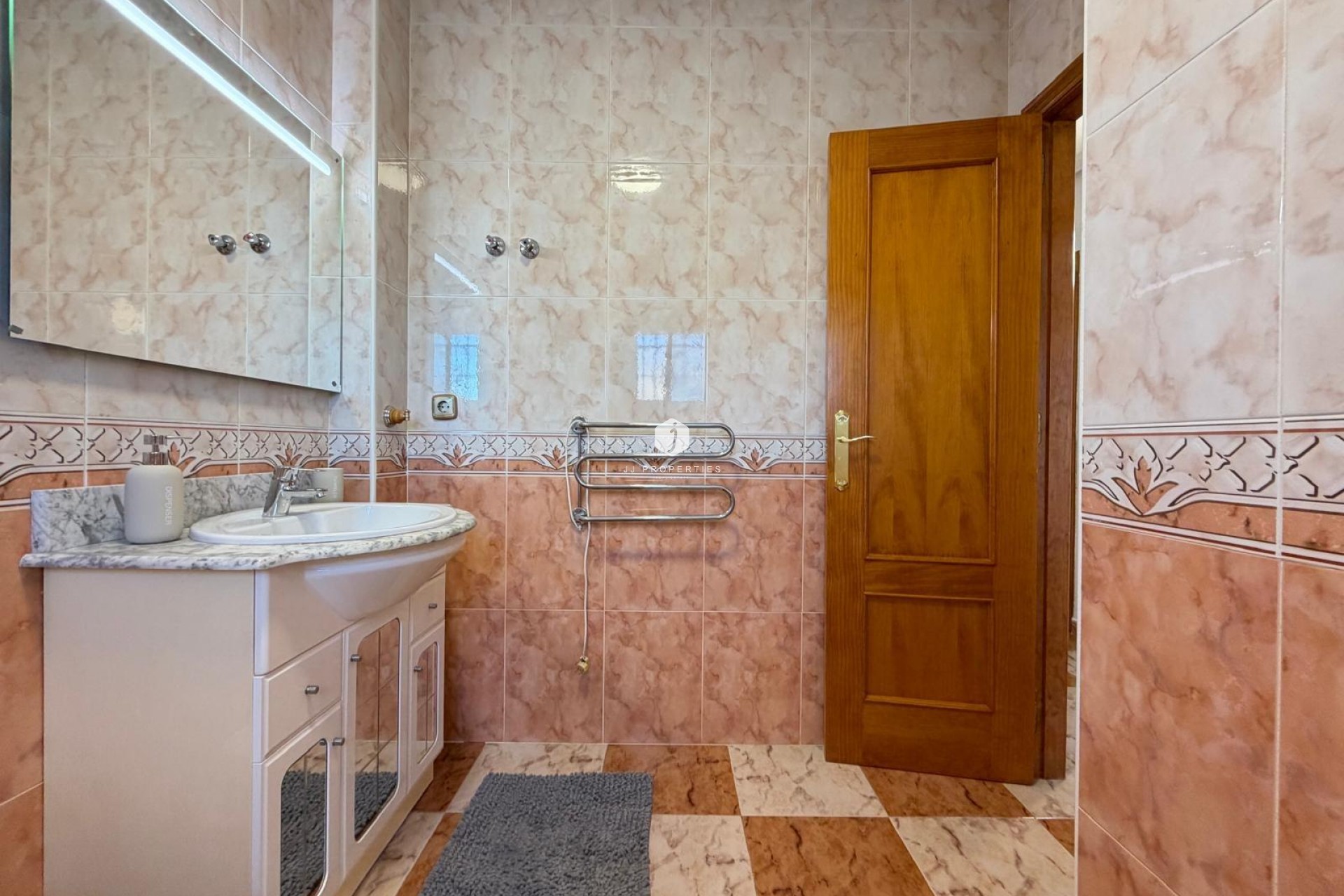 Tweedehands - Chalet -
Orihuela Costa - Las Filipinas