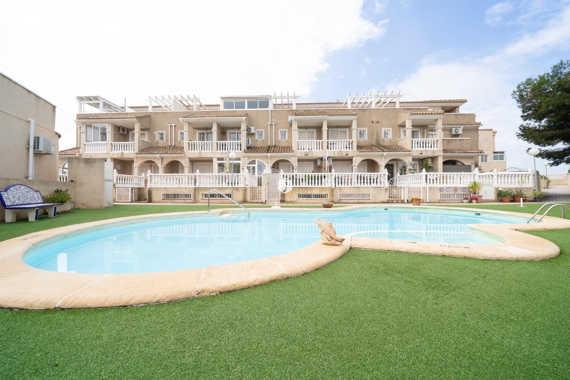 Tweedehands - Chalet -
Orihuela Costa - Los Almendros-la Florida