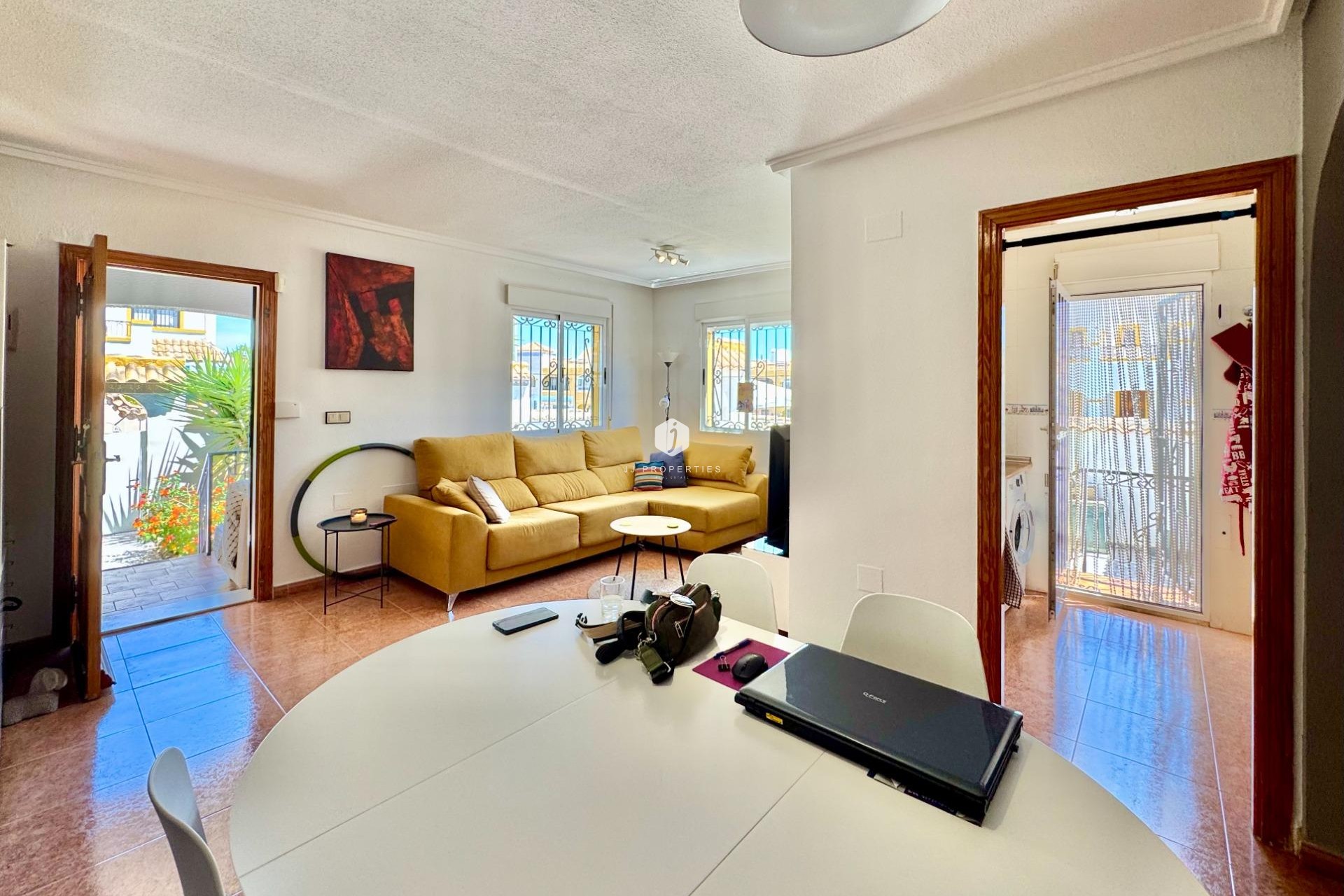 Tweedehands - Chalet -
Orihuela Costa - Los Altos