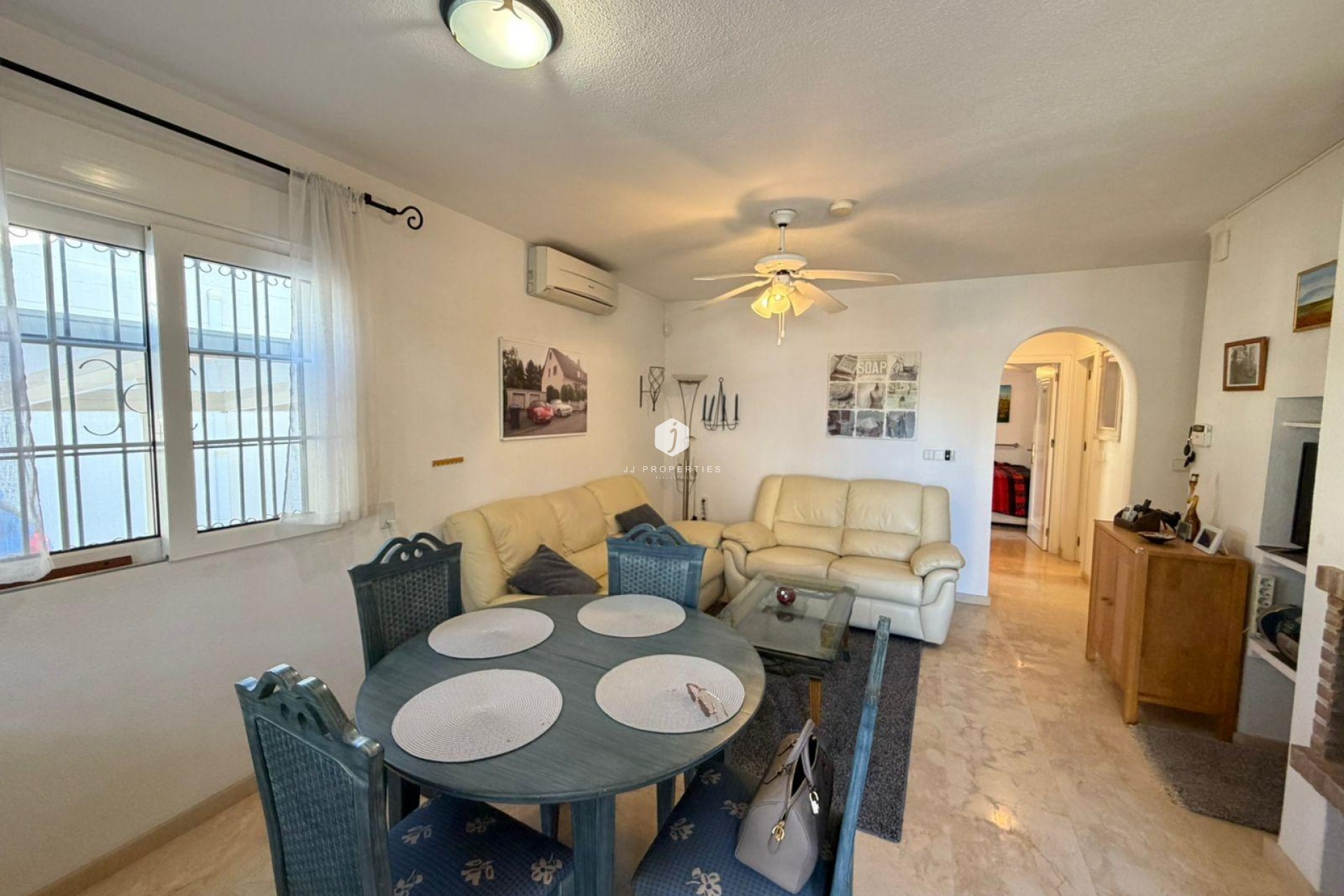 Tweedehands - Chalet -
Orihuela Costa - Playa Flamenca