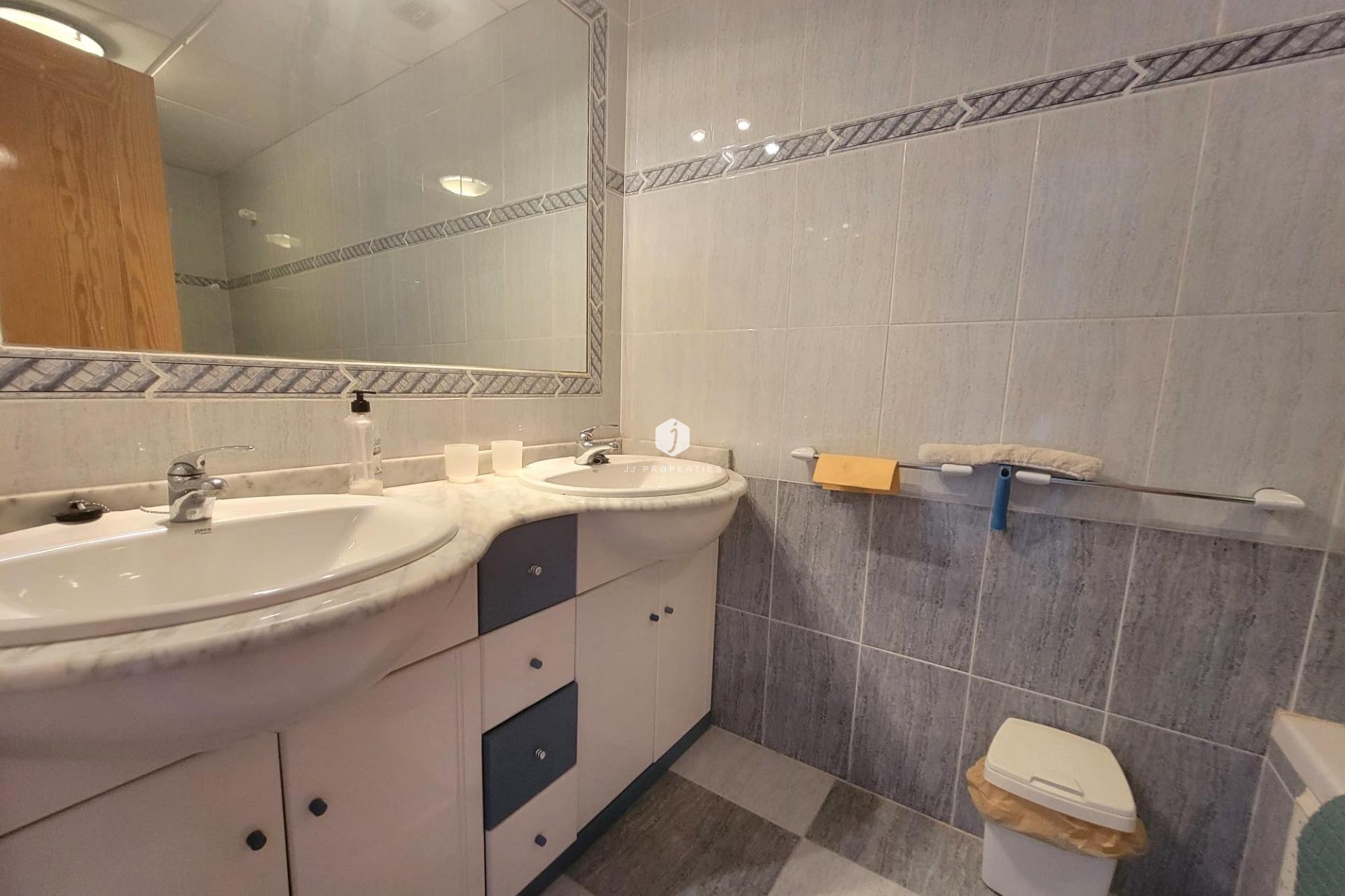 Tweedehands - Chalet -
Orihuela Costa - Playa Flamenca