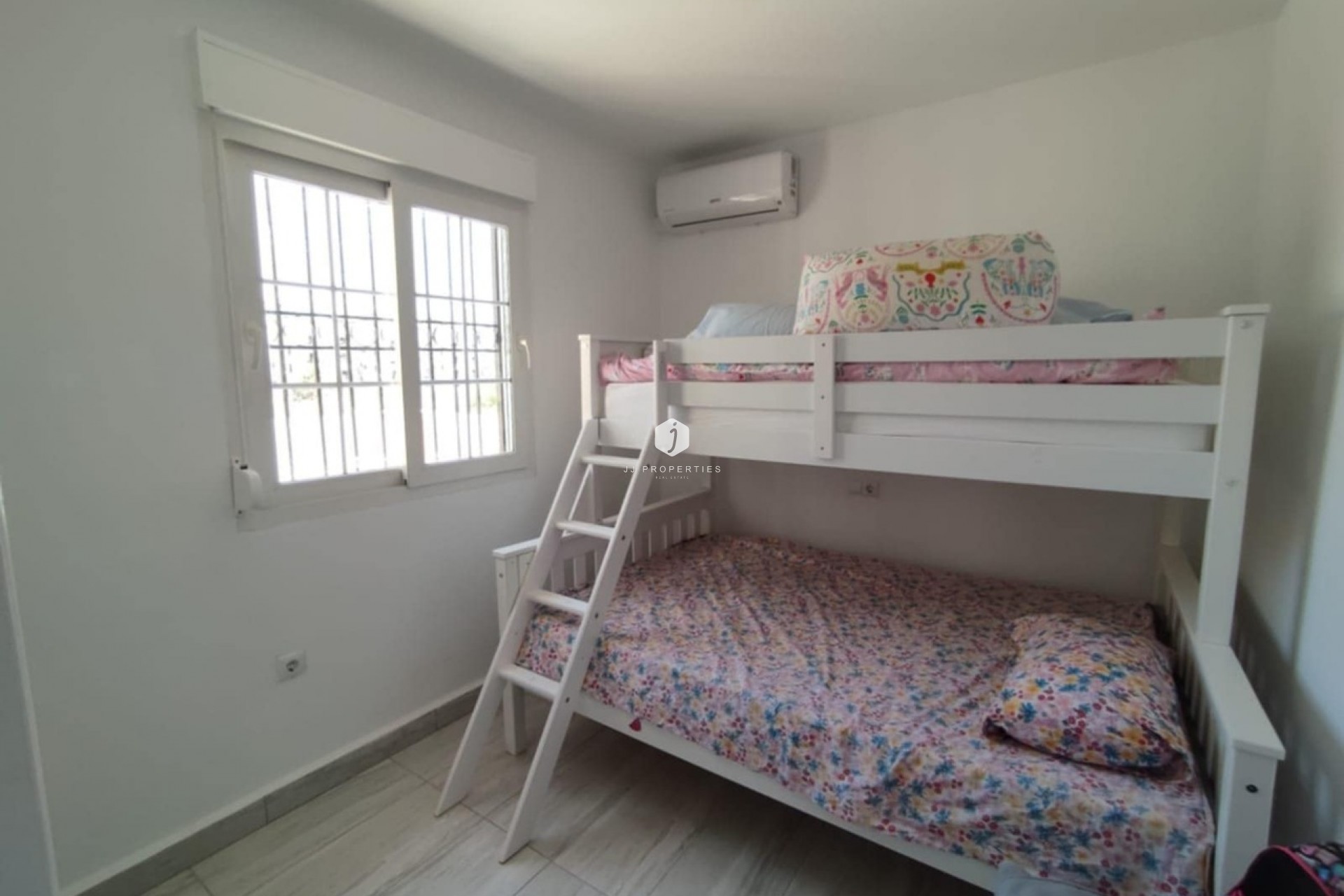 Tweedehands - Chalet -
Playa Flamenca - Costa Blanca