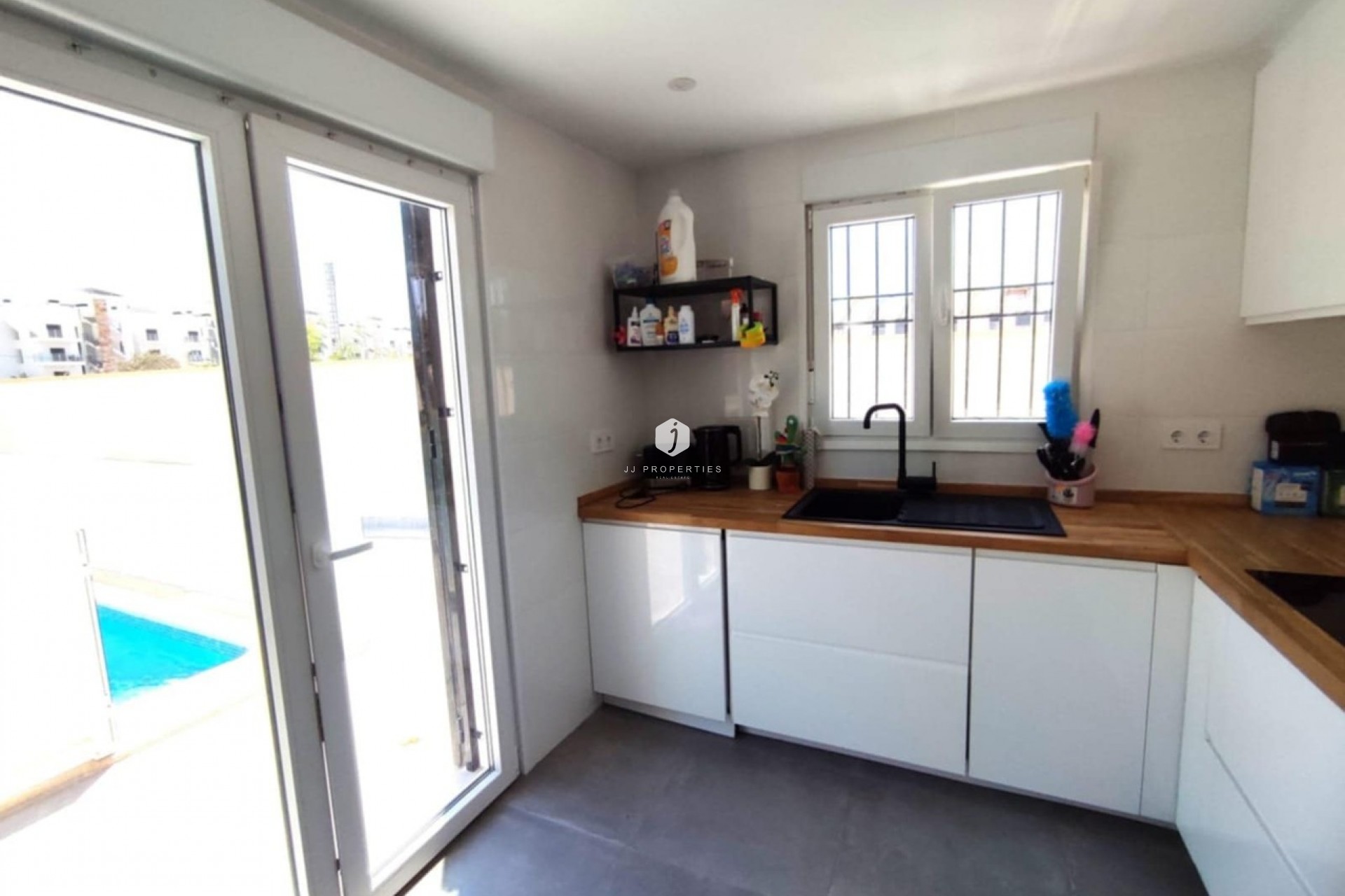 Tweedehands - Chalet -
Playa Flamenca - Costa Blanca