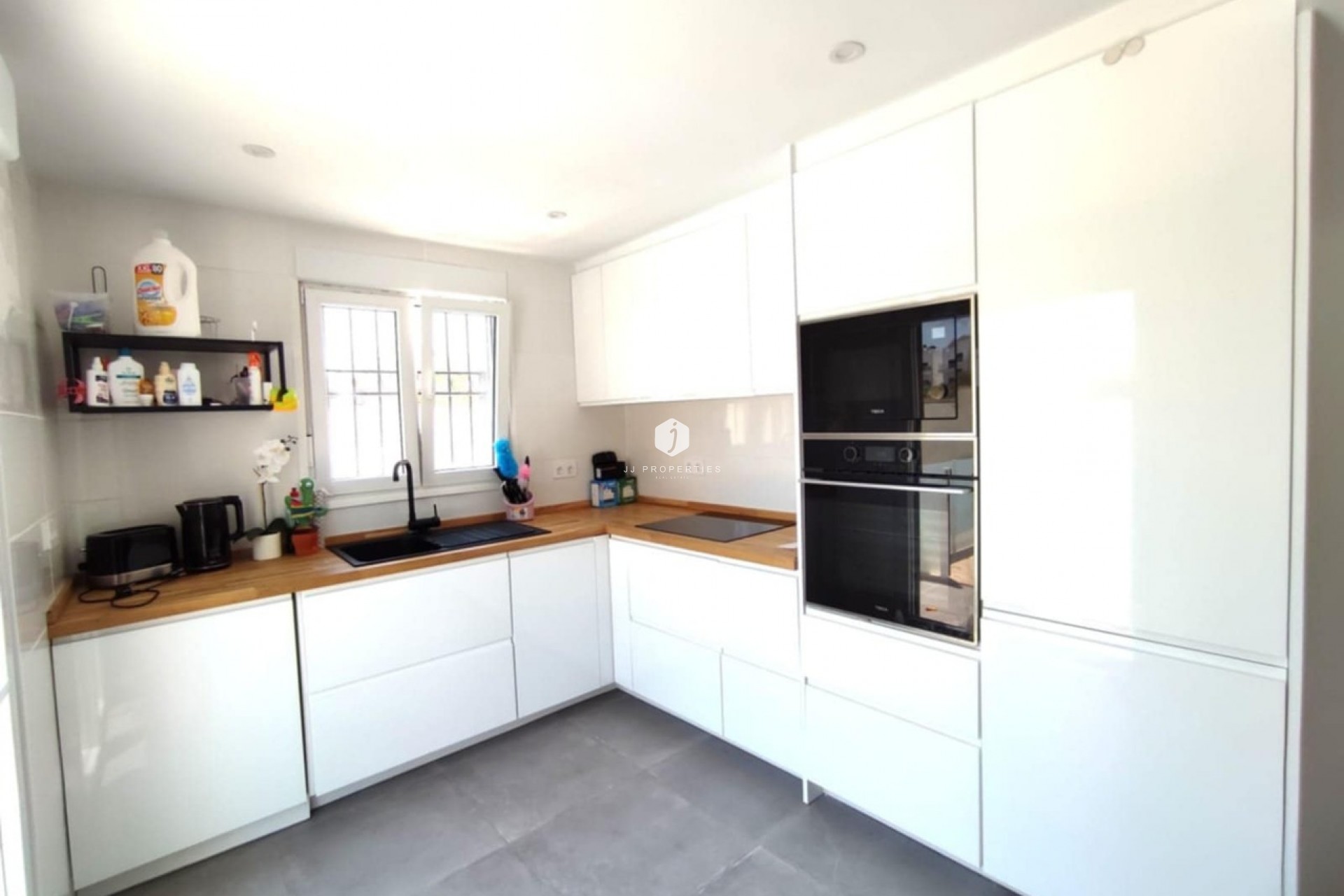 Tweedehands - Chalet -
Playa Flamenca - Costa Blanca