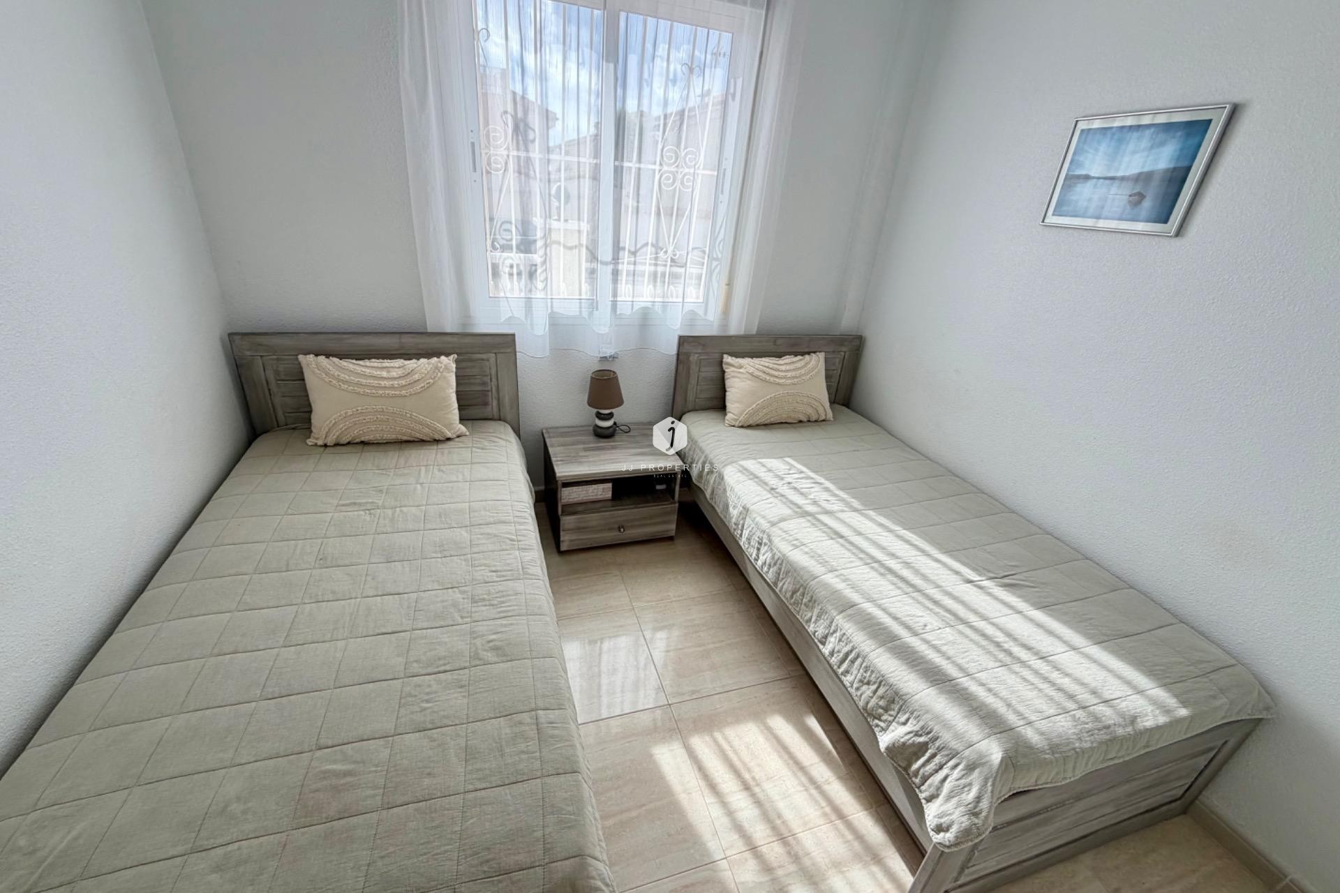 Tweedehands - Chalet -
Rojales - Pueblo