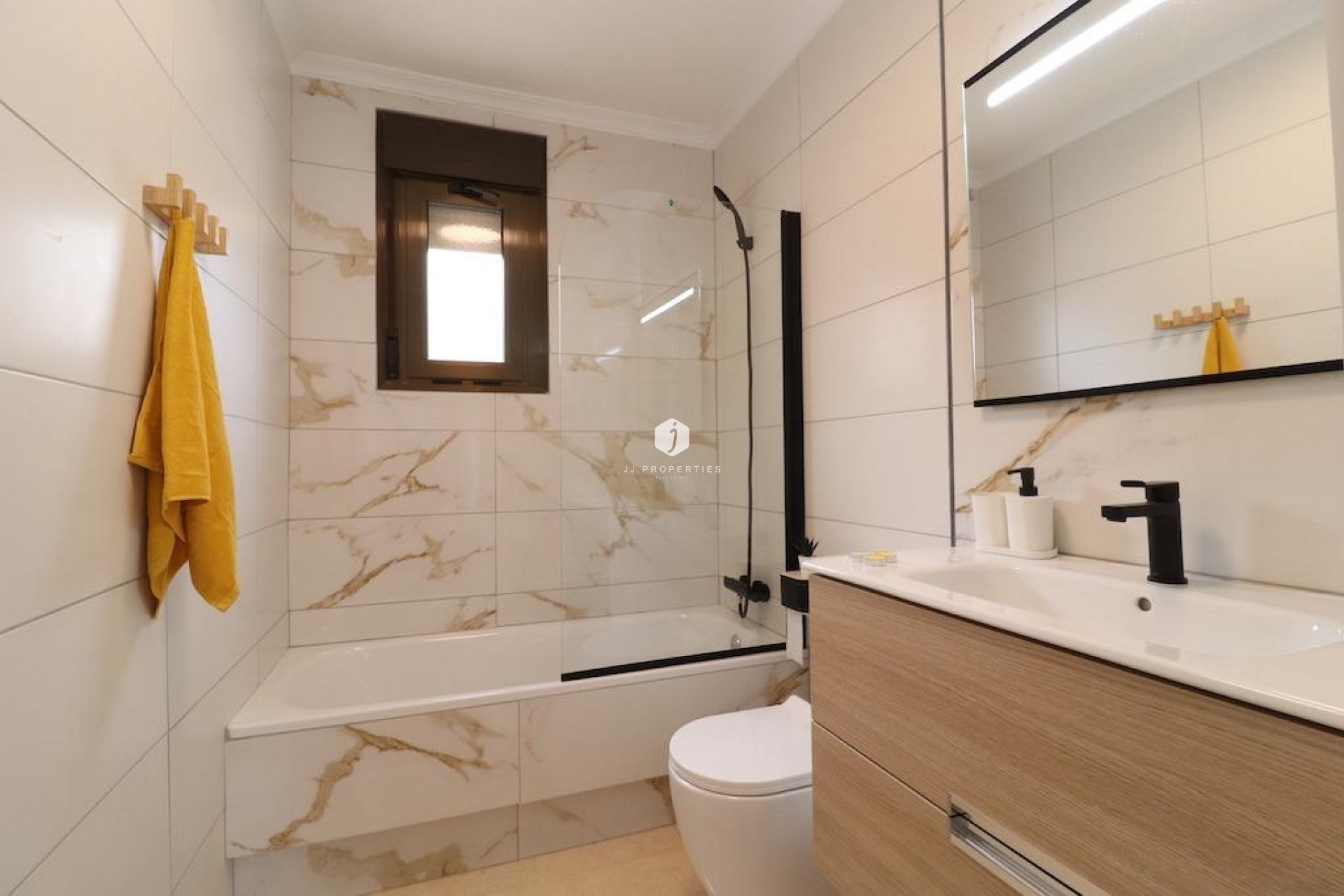 Tweedehands - Chalet -
San Miguel de Salinas - Inland