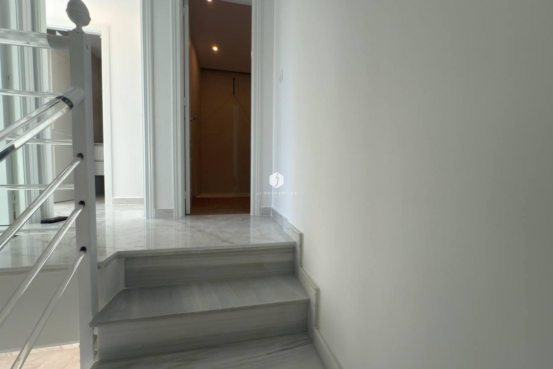 Tweedehands - Chalet -
Torrevieja - aguas nuevas