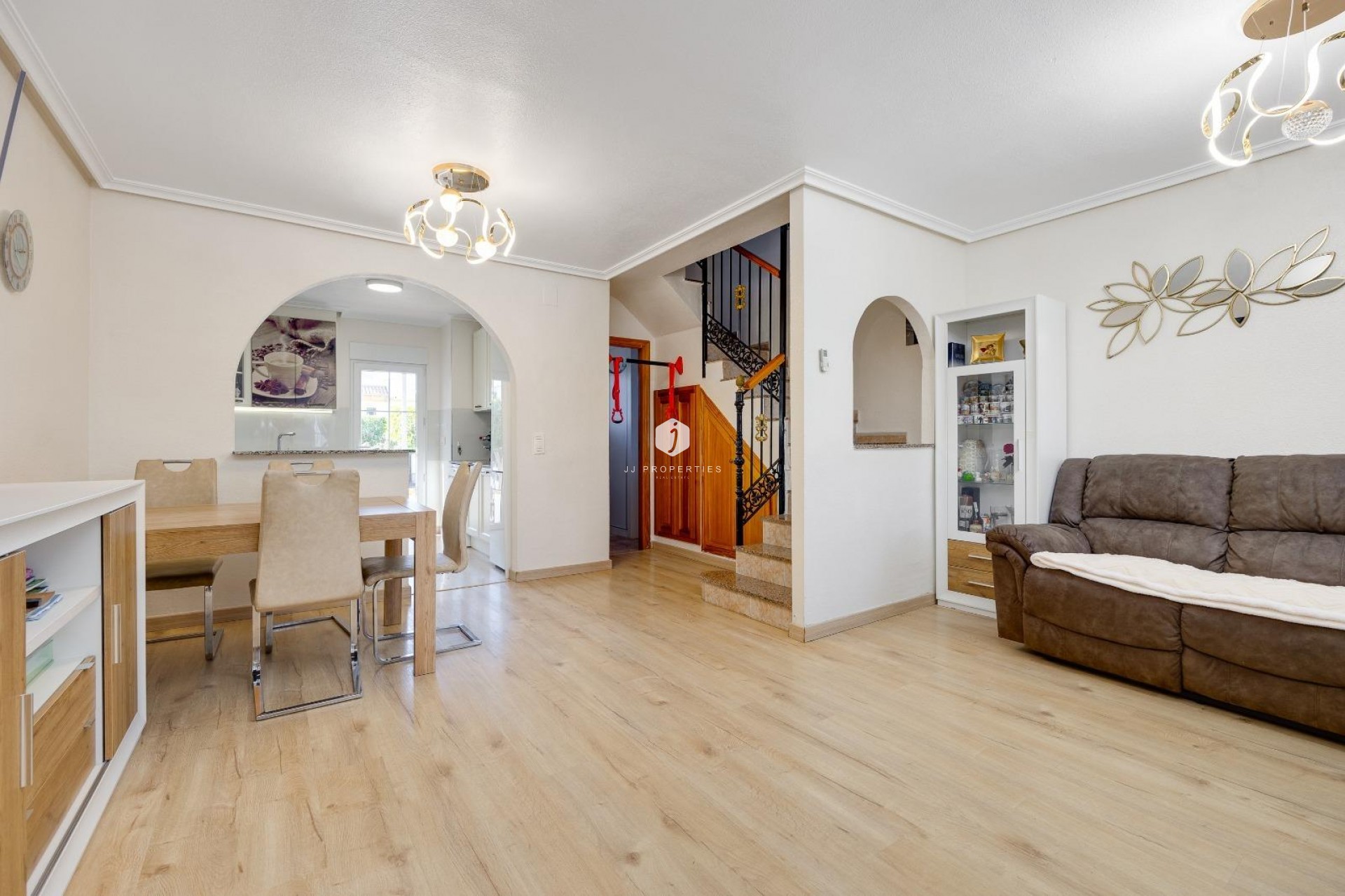 Tweedehands - Chalet -
Torrevieja - aguas nuevas