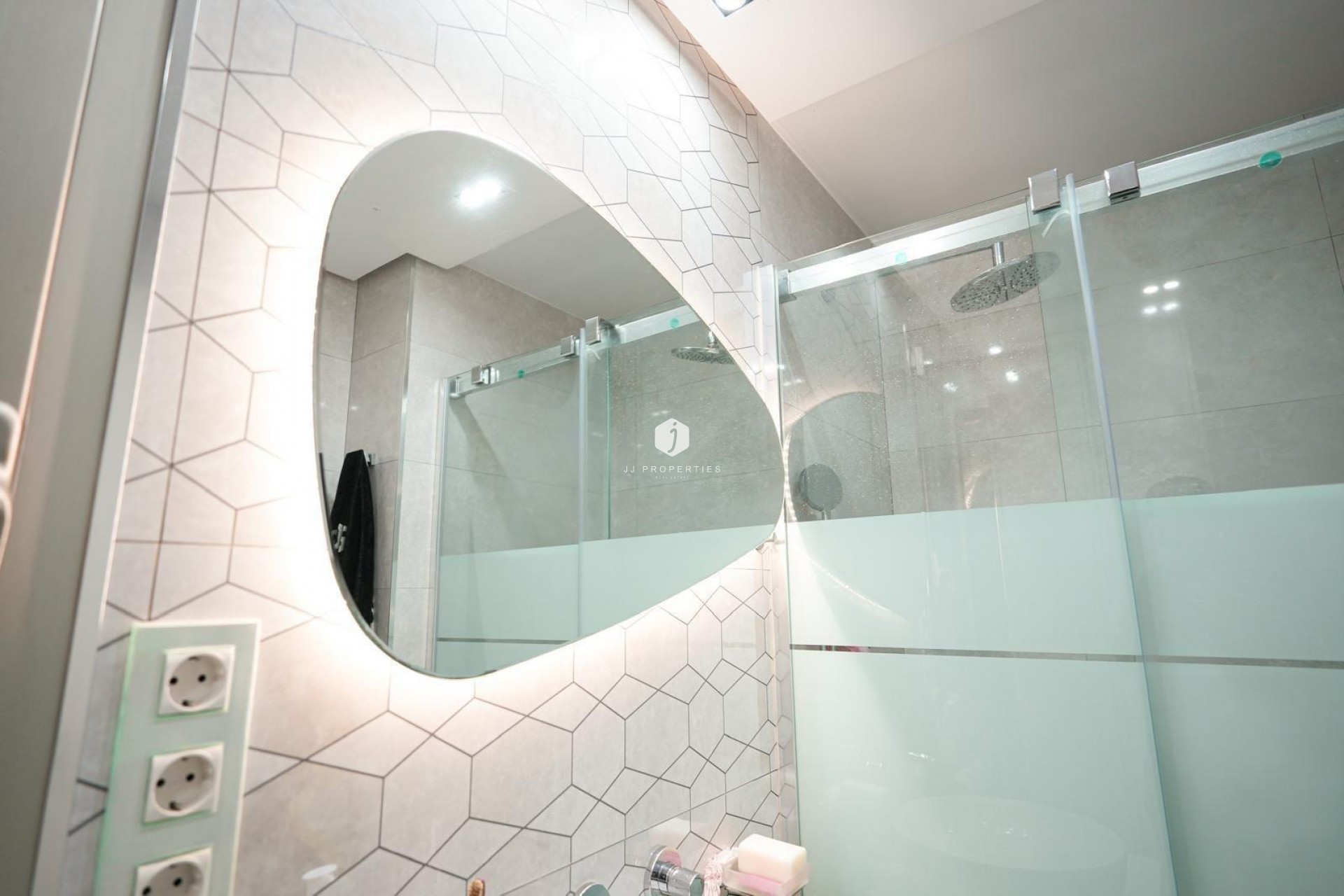 Tweedehands - Chalet -
Torrevieja - aguas nuevas