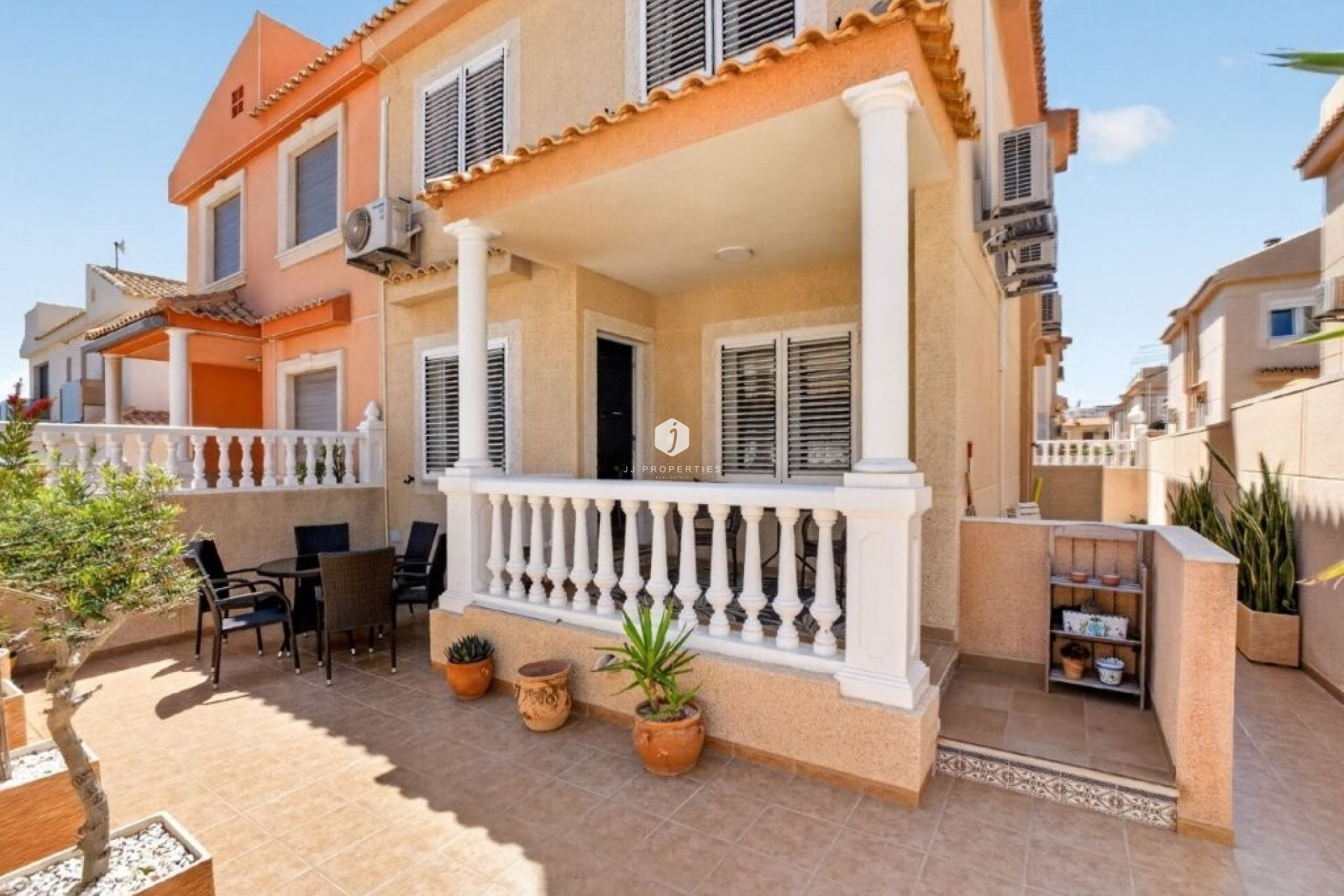 Tweedehands - Chalet -
Torrevieja - Cabo cervera
