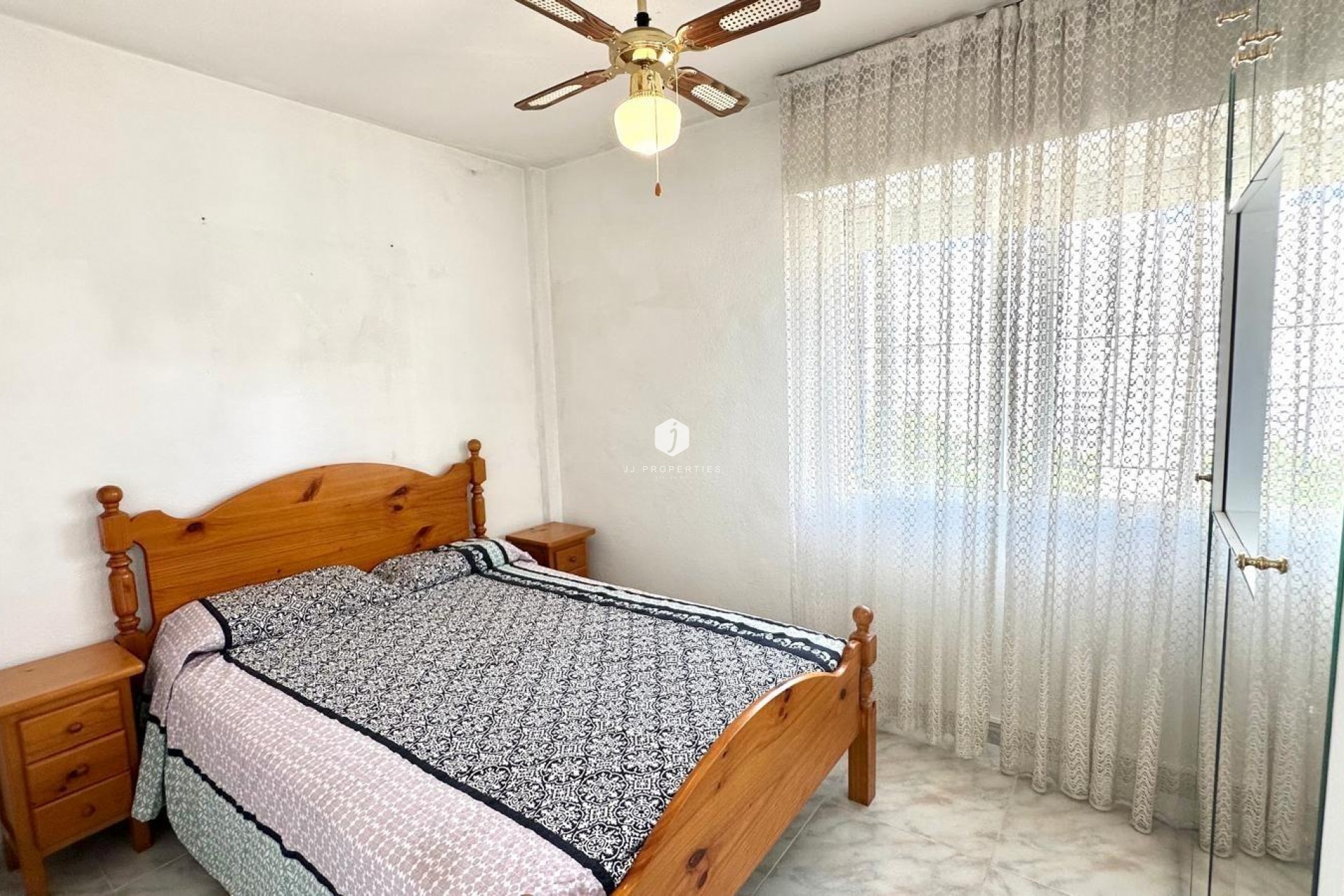 Tweedehands - Chalet -
Torrevieja - Carrefour