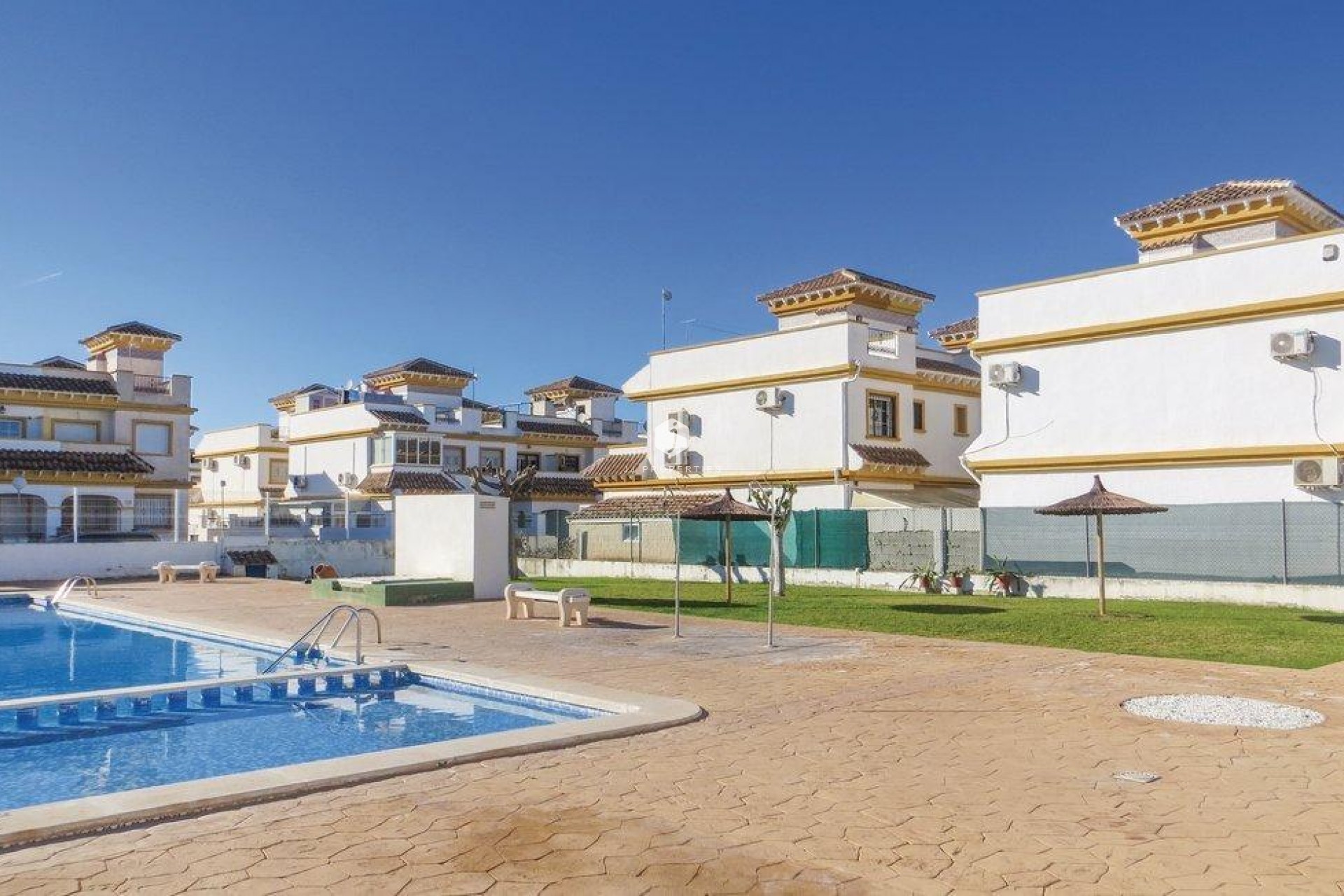 Tweedehands - Chalet -
Torrevieja - Carrefour