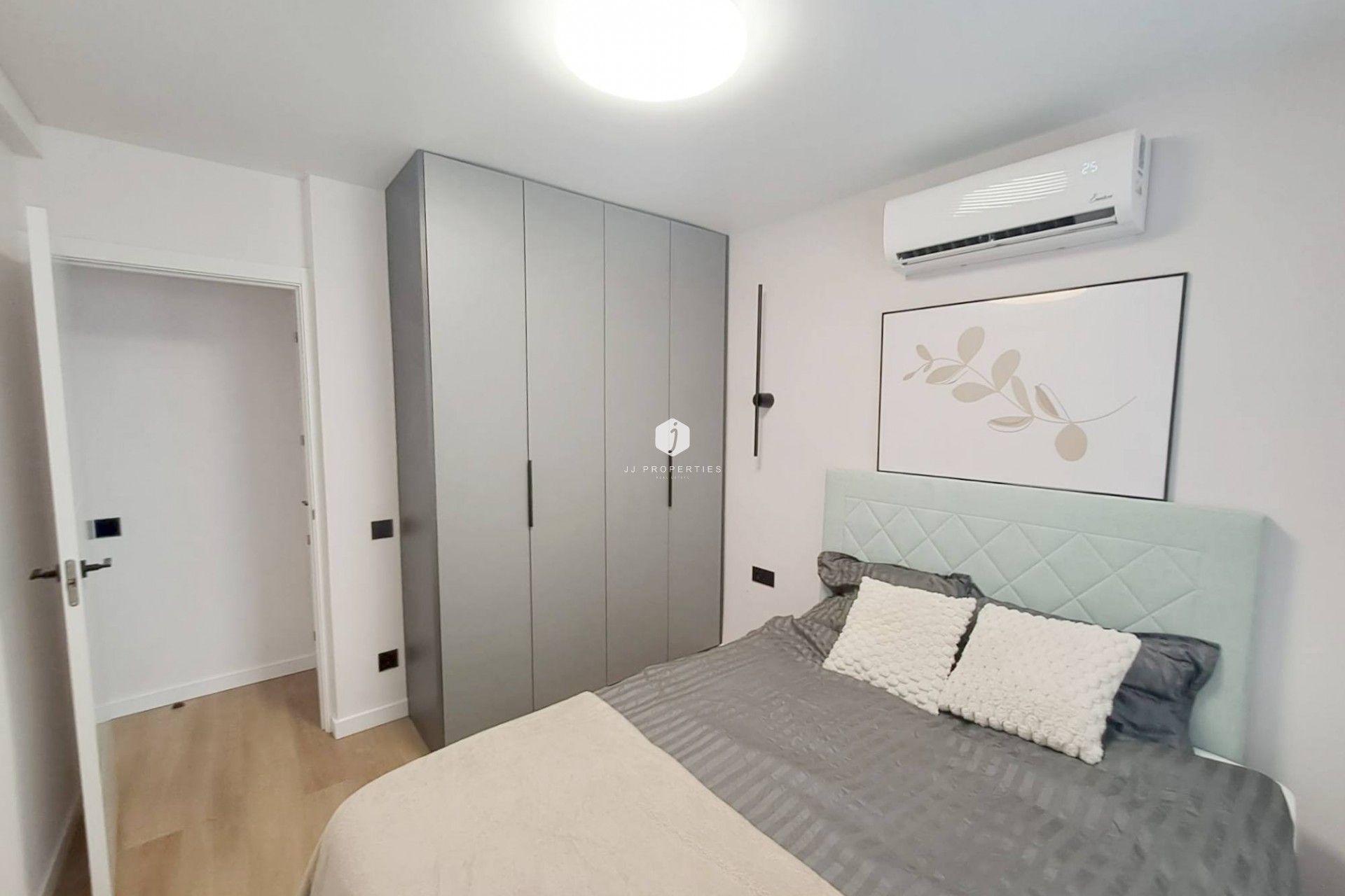 Tweedehands - Chalet -
Torrevieja - Costa Blanca