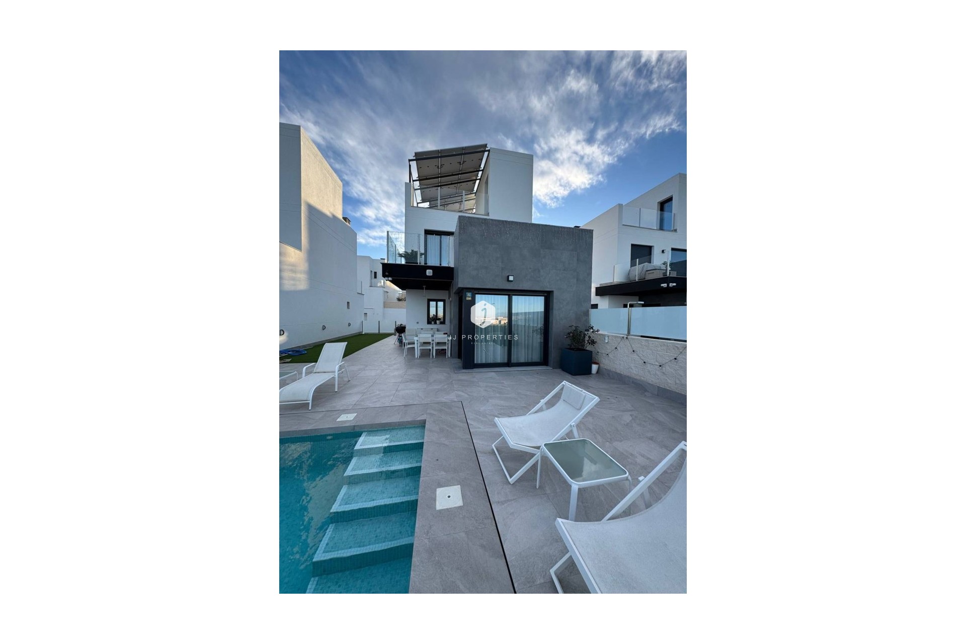 Tweedehands - Chalet -
Torrevieja - Costa Blanca