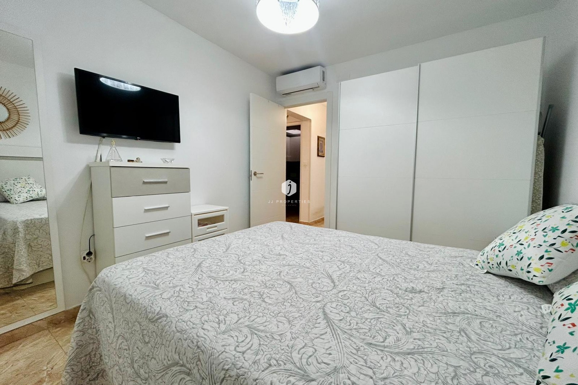 Tweedehands - Chalet -
Torrevieja - Costa Blanca