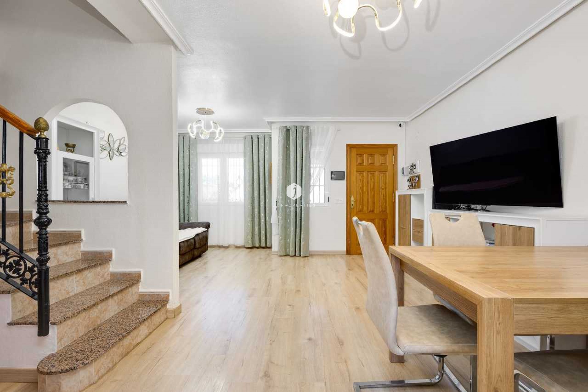 Tweedehands - Chalet -
Torrevieja - Costa Blanca