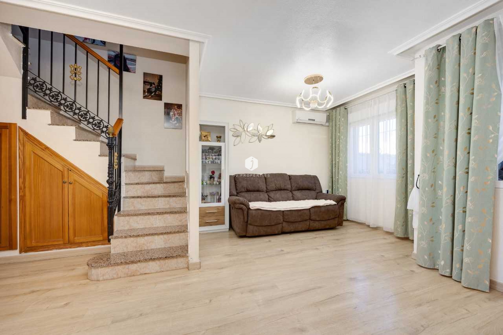 Tweedehands - Chalet -
Torrevieja - Costa Blanca