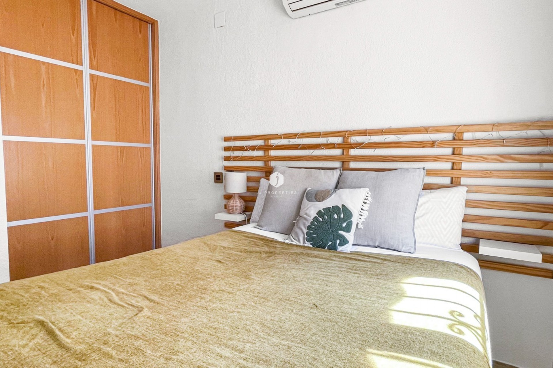 Tweedehands - Chalet -
Torrevieja - Costa Blanca