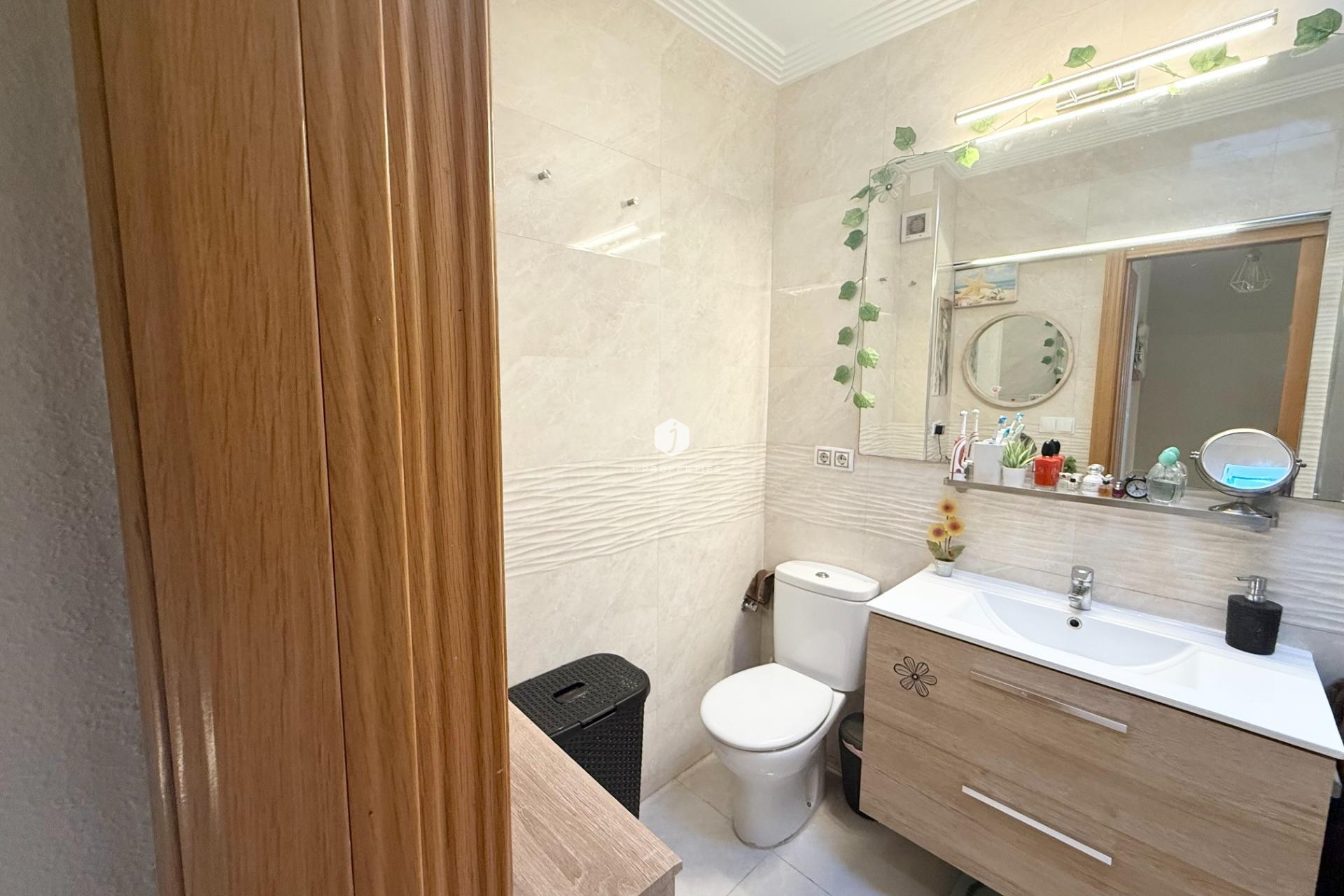 Tweedehands - Chalet -
Torrevieja - El Limonar