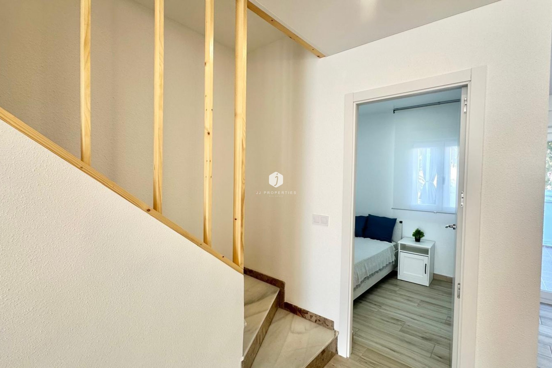 Tweedehands - Chalet -
Torrevieja - Estacion de autobuses