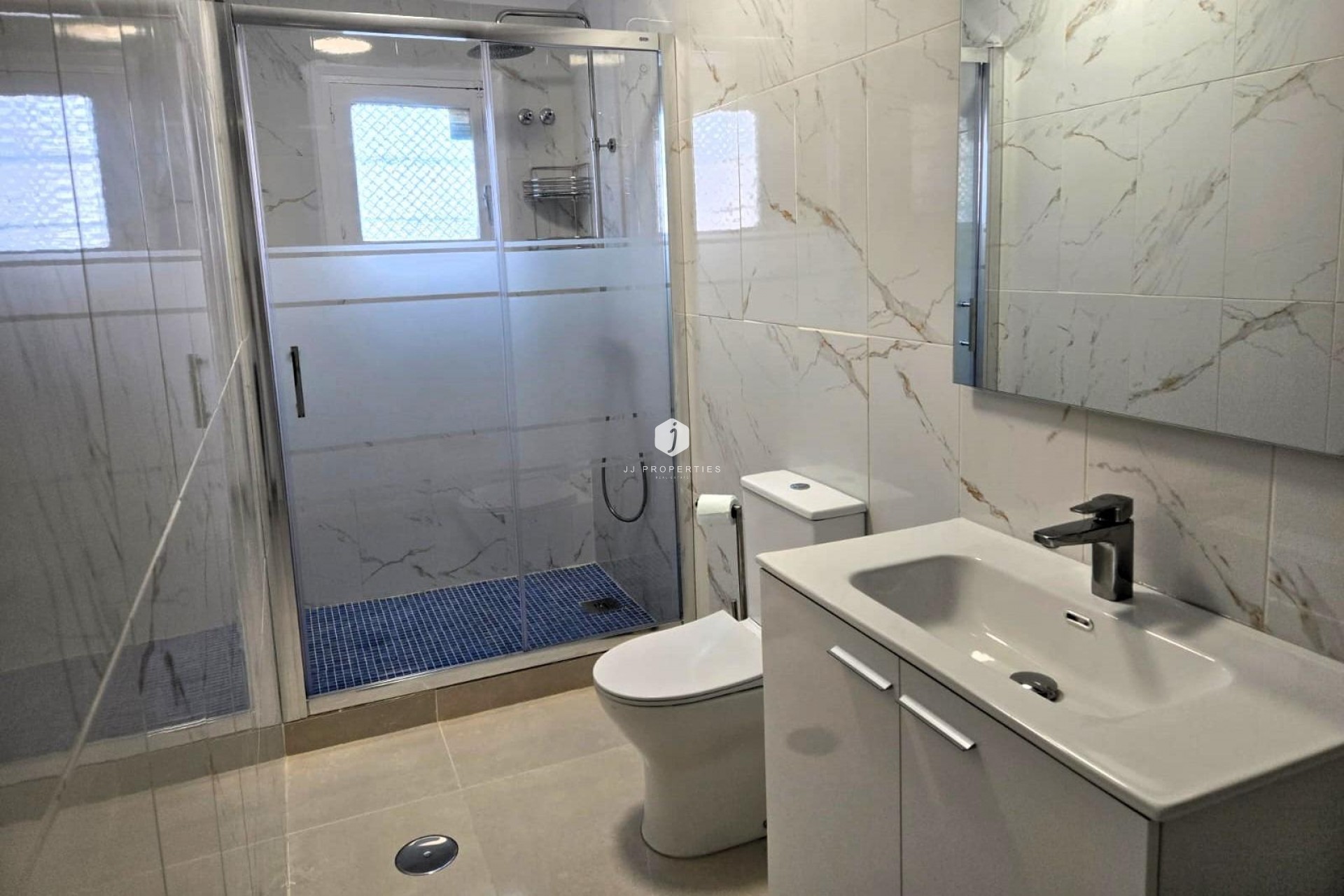 Tweedehands - Chalet -
Torrevieja - La Mata