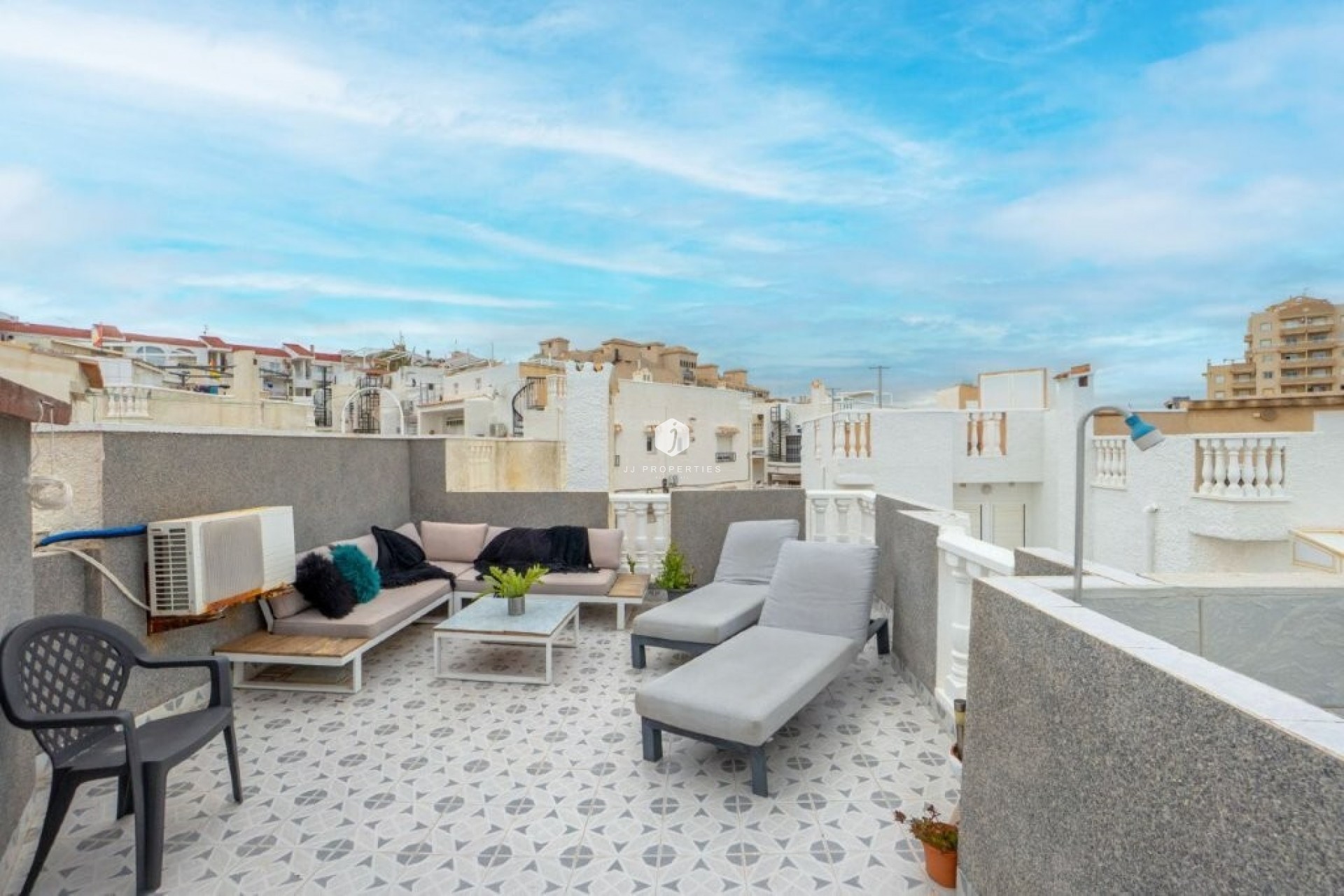 Tweedehands - Chalet -
Torrevieja - La Provensa