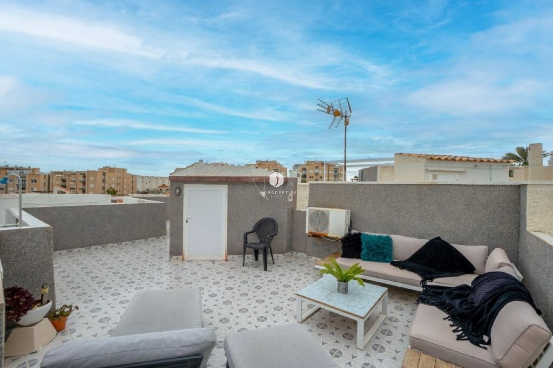 Tweedehands - Chalet -
Torrevieja - La Provensa