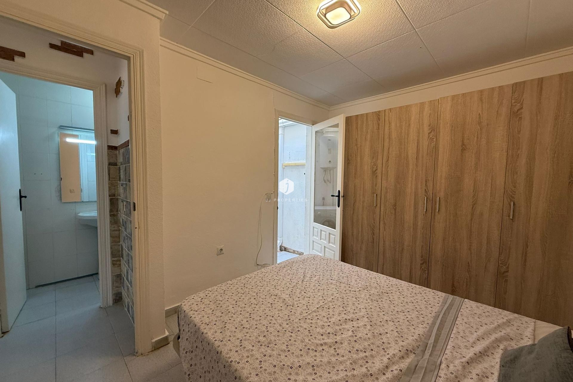 Tweedehands - Chalet -
Torrevieja - La Siesta - El Salado - Torreta