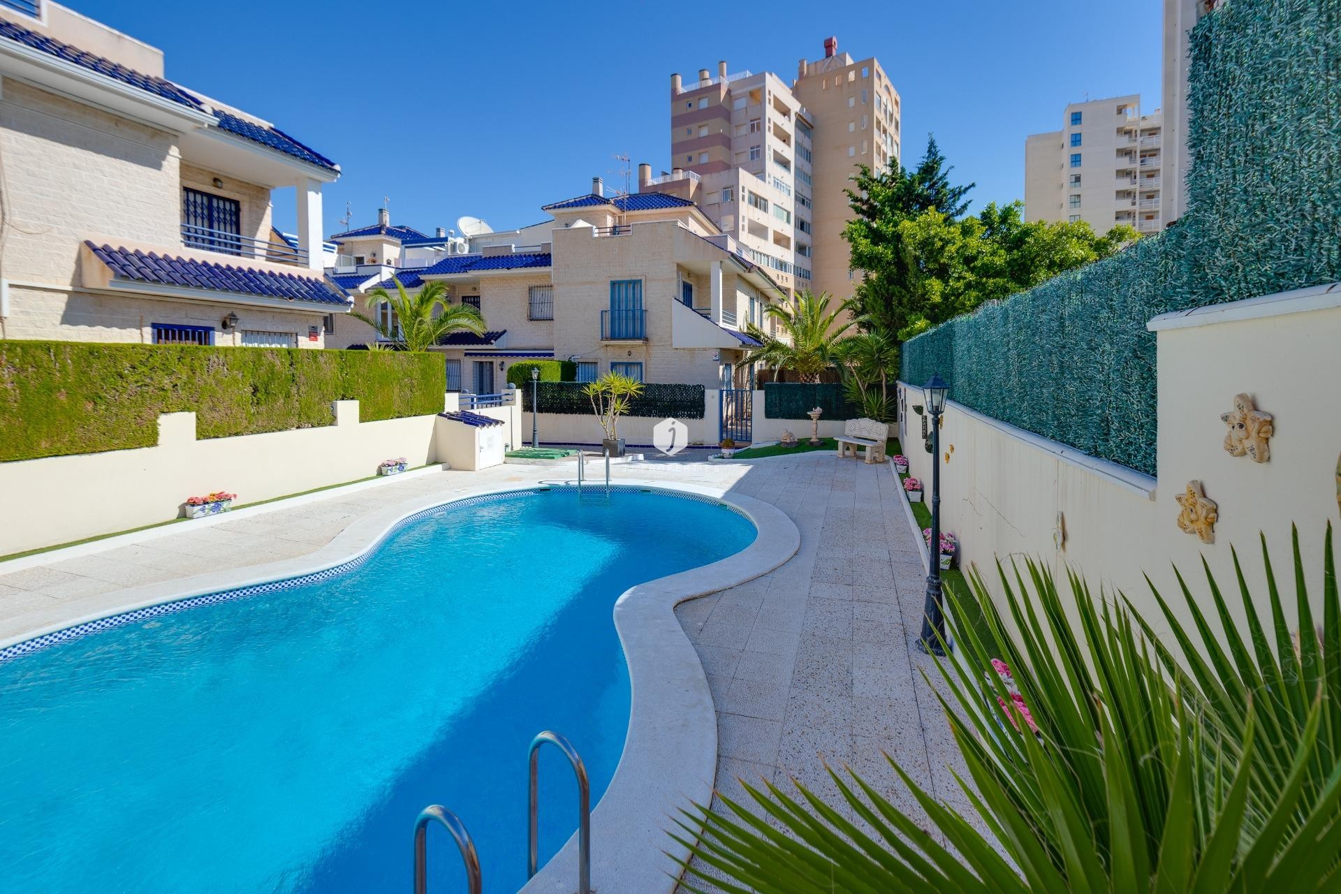 Tweedehands - Chalet -
Torrevieja - La veleta