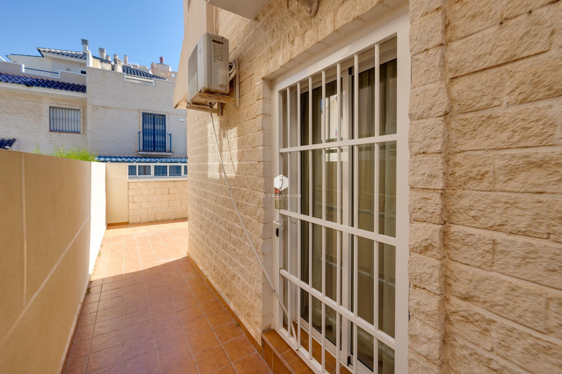 Tweedehands - Chalet -
Torrevieja - La veleta