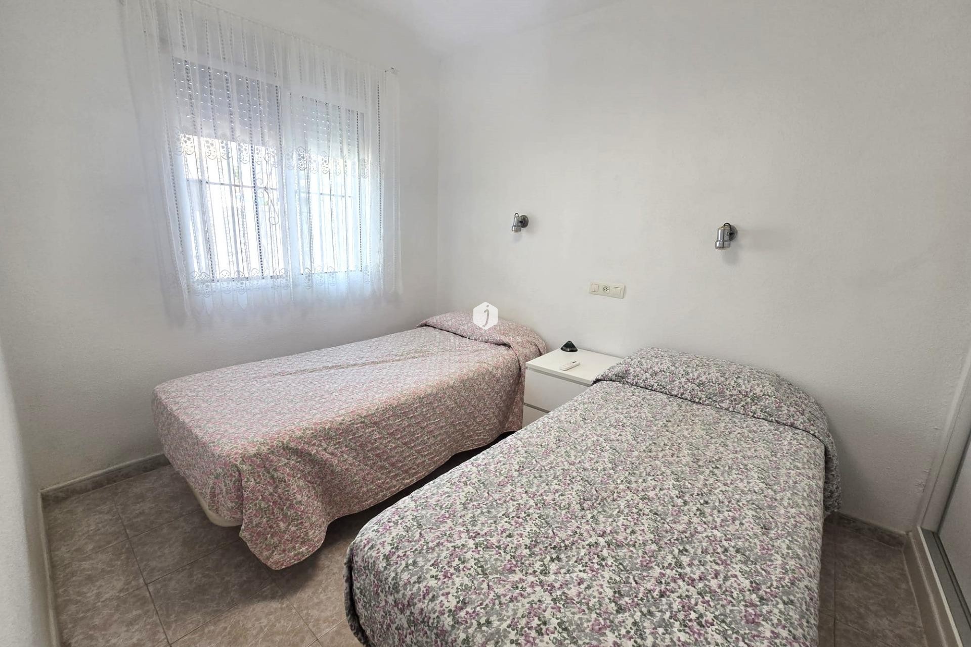 Tweedehands - Chalet -
Torrevieja - Los altos