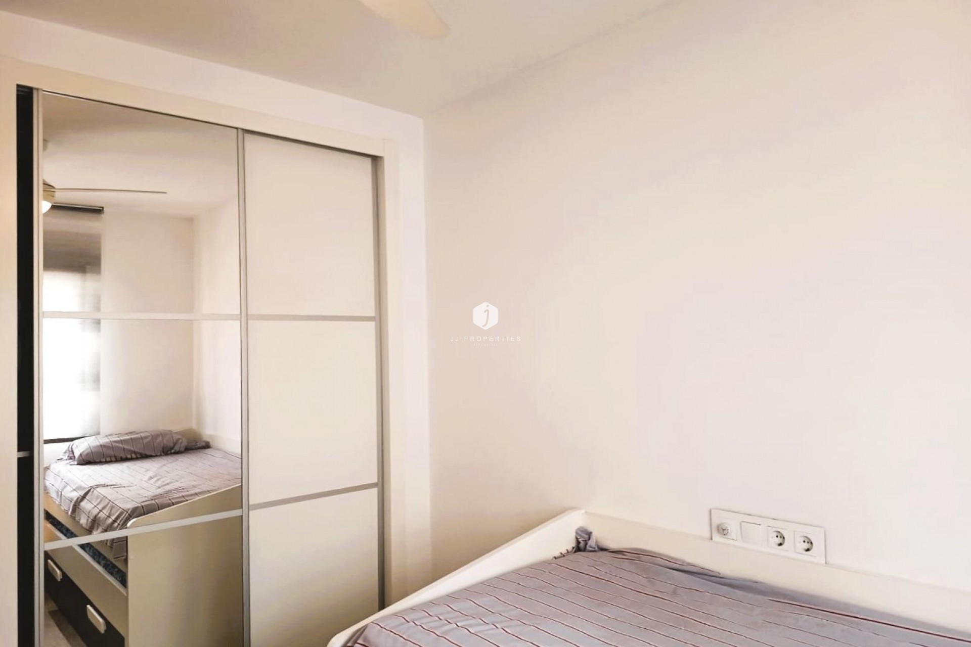 Tweedehands - duplex -
Cabo Roig - Costa Blanca