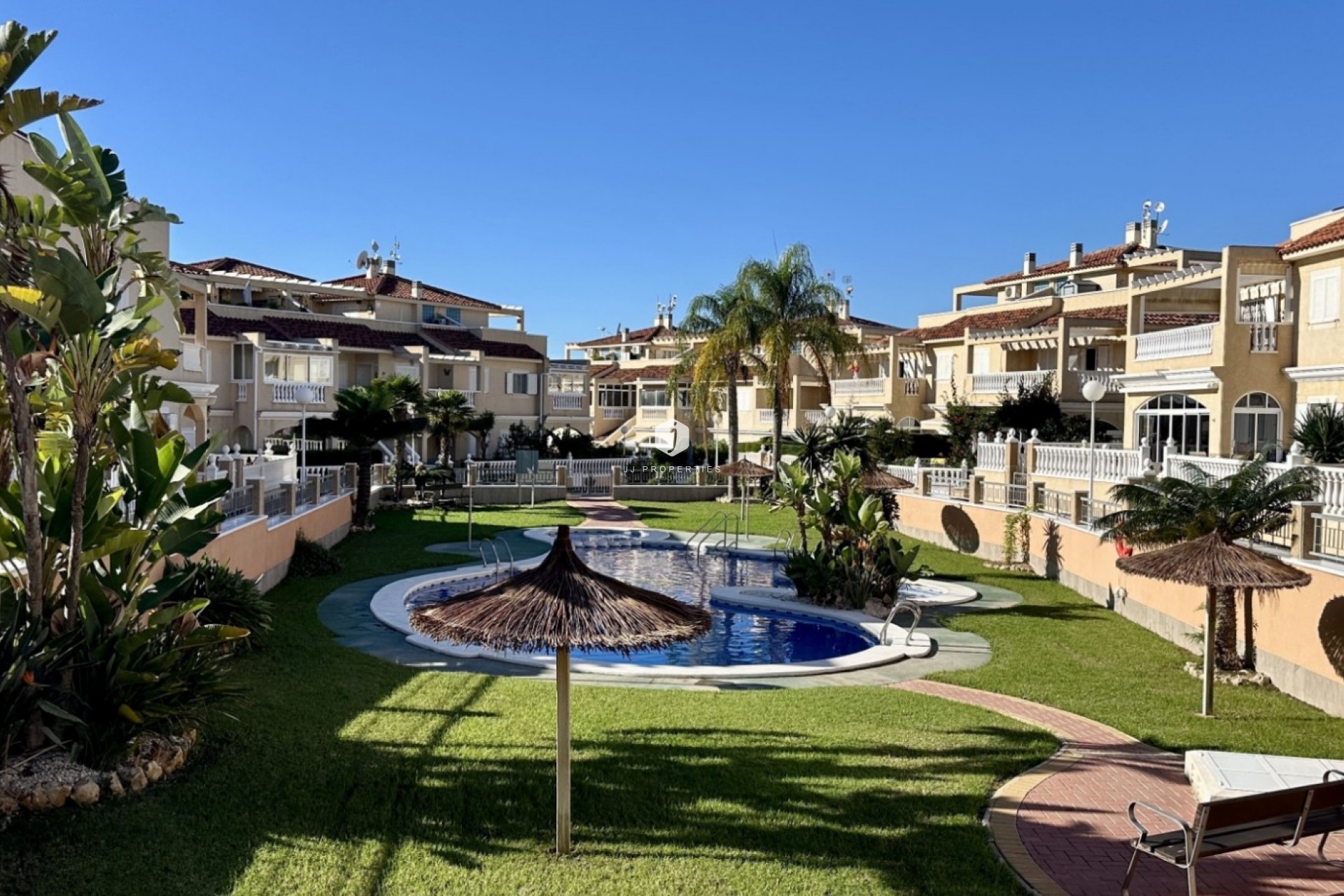 Tweedehands - duplex -
Orihuela Costa - Costa Blanca