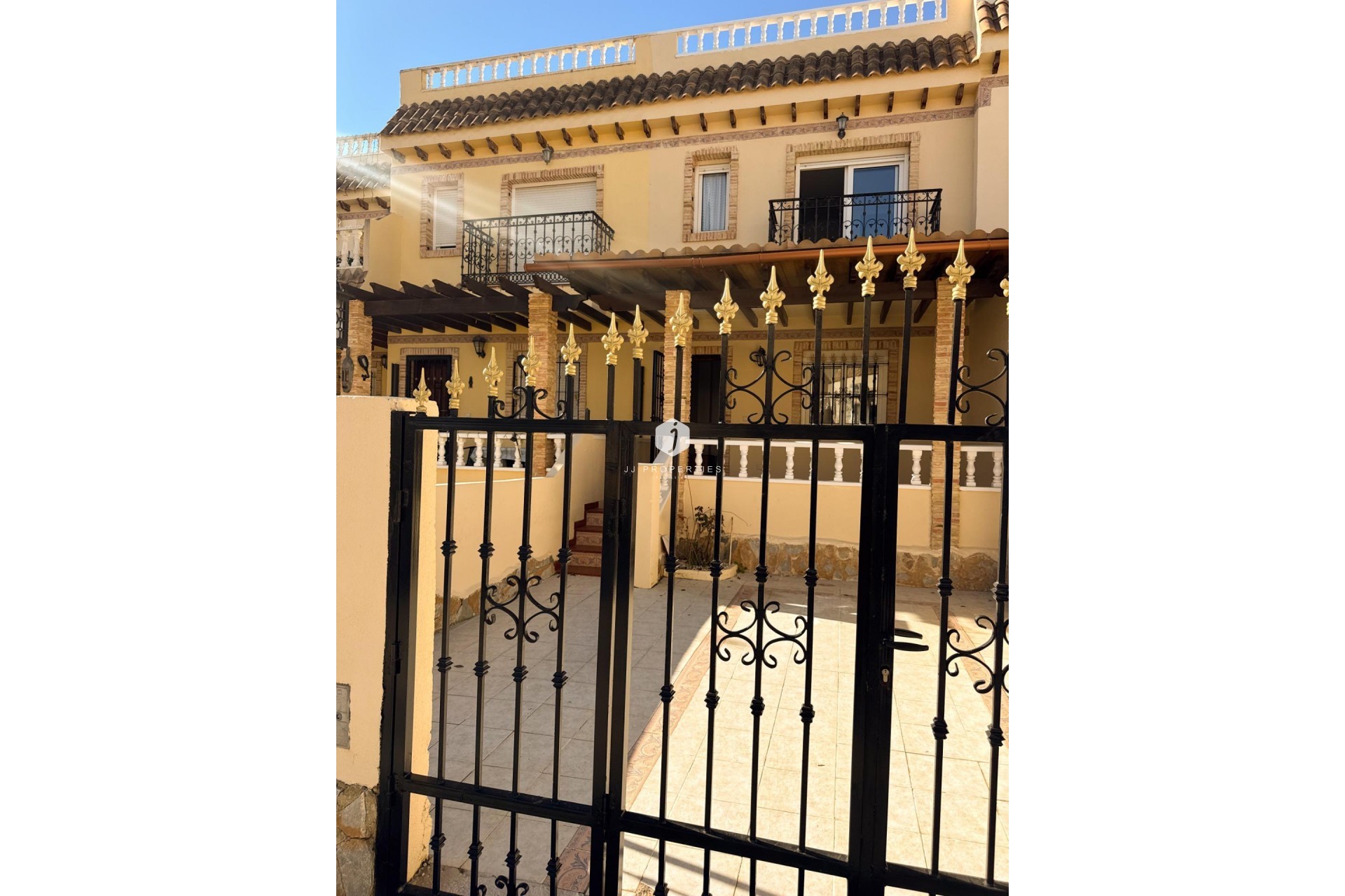 Tweedehands - duplex -
Orihuela Costa - Los Almendros-la Florida