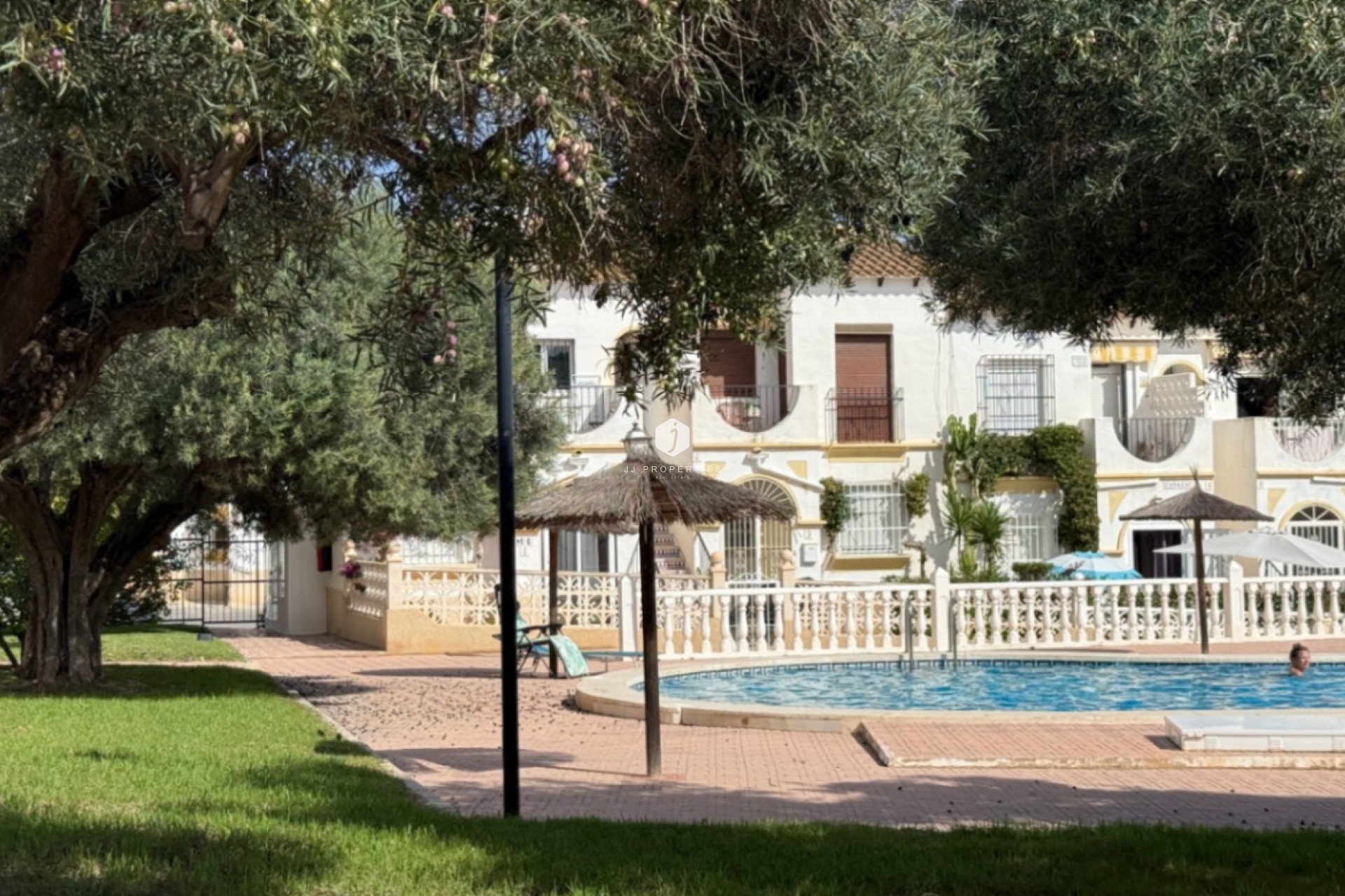 Tweedehands - duplex -
San Miguel de Salinas - Inland