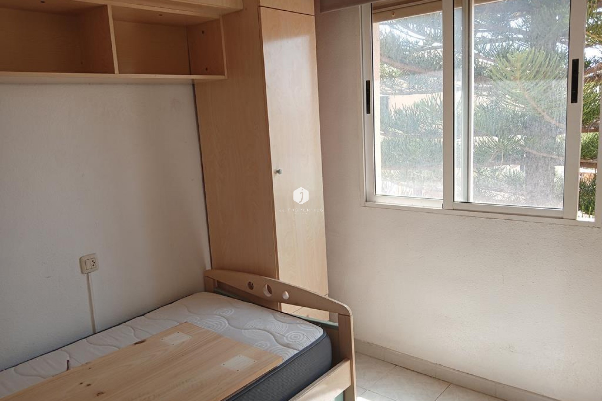 Tweedehands - duplex -
Torrevieja - Carrefour