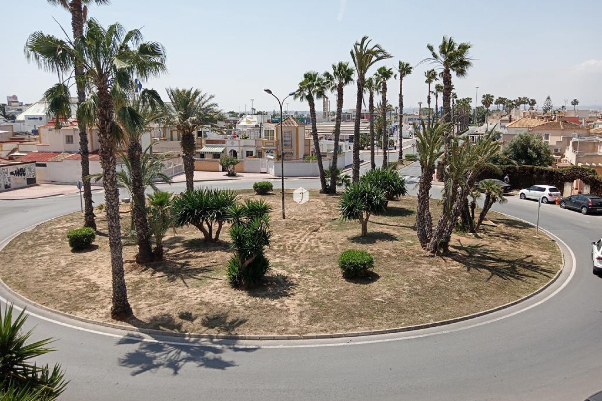 Tweedehands - duplex -
Torrevieja - Carrefour
