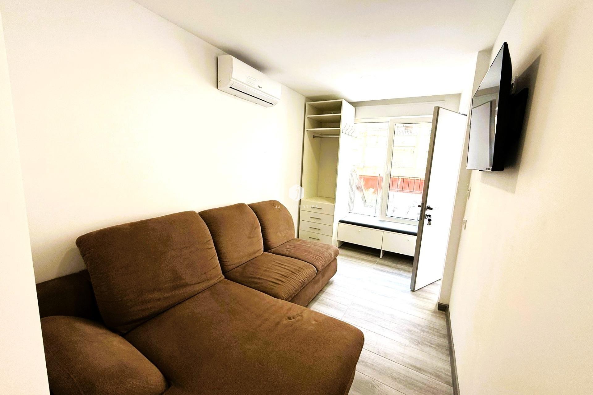 Tweedehands - duplex -
Torrevieja - Centro