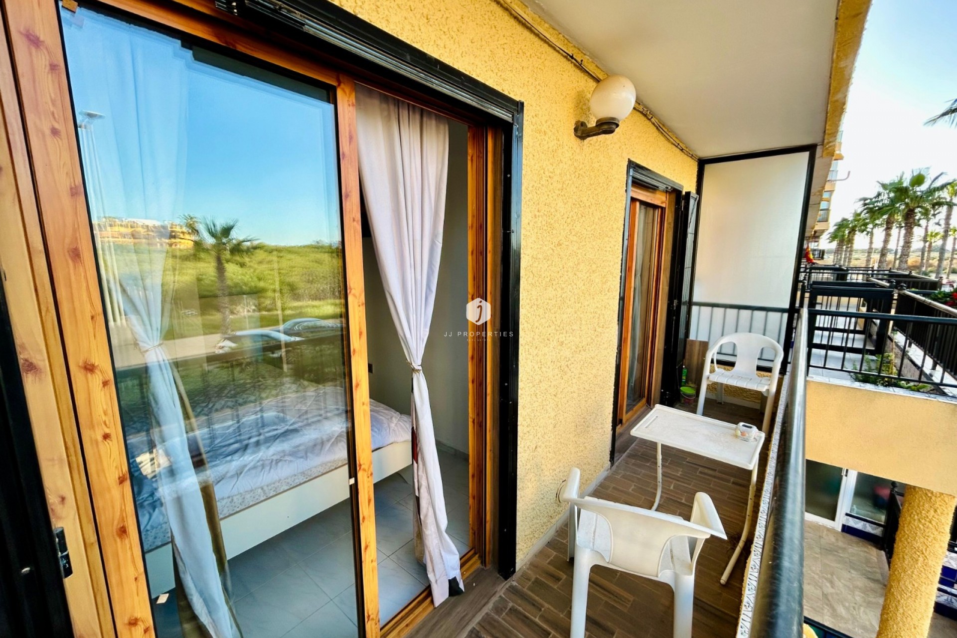 Tweedehands - duplex -
Torrevieja - Costa Blanca