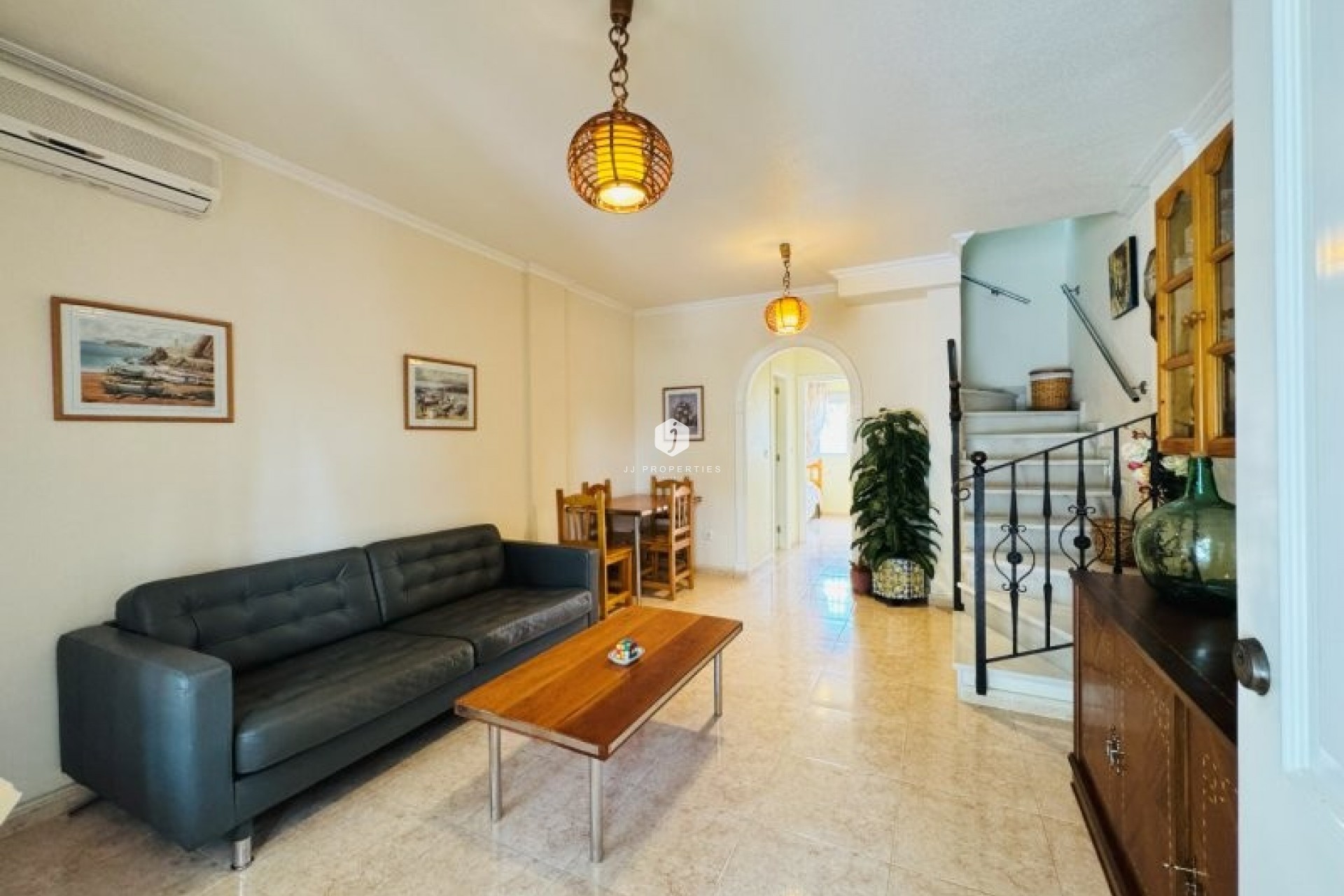 Tweedehands - duplex -
Torrevieja - Costa Blanca