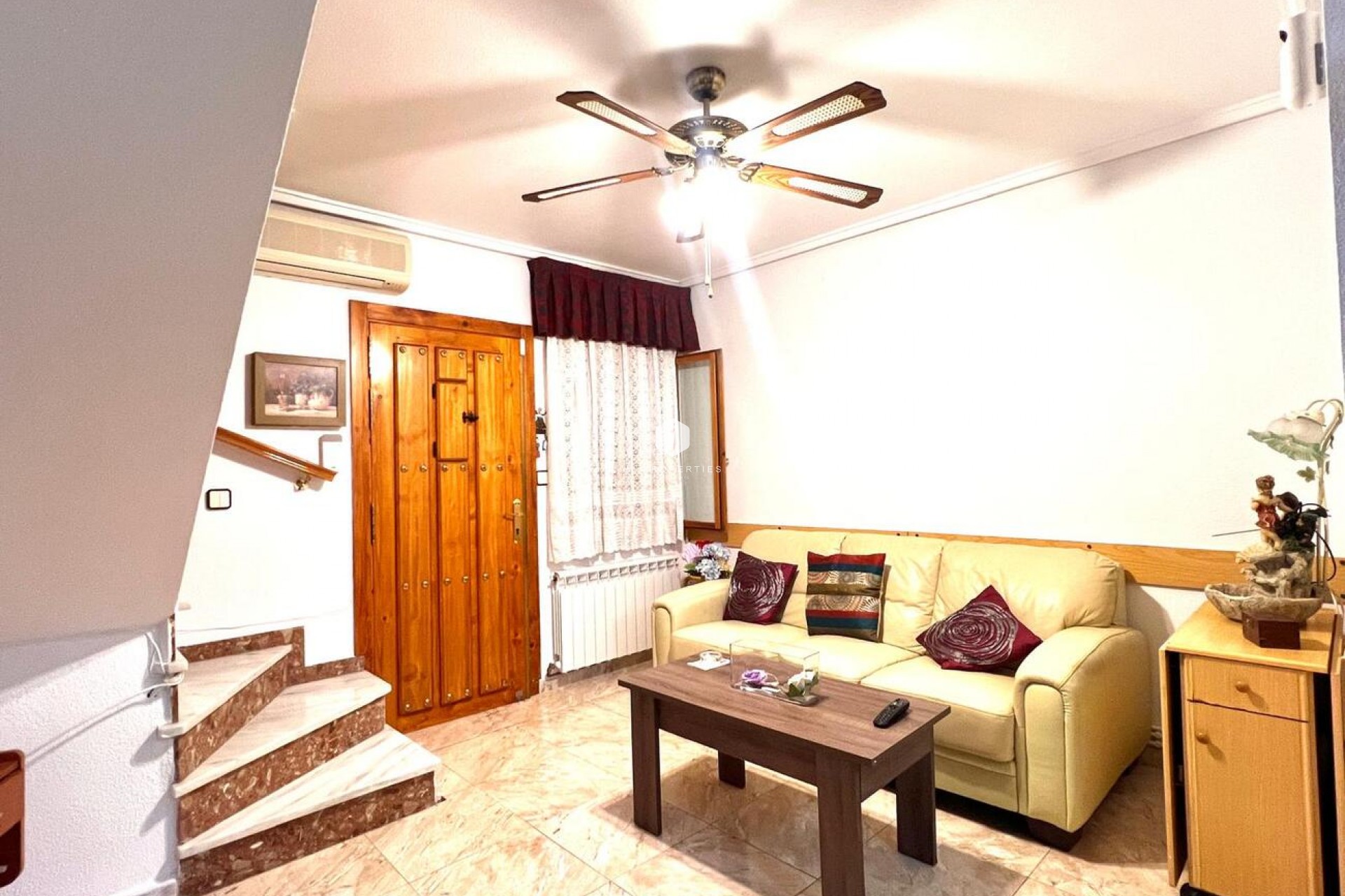 Tweedehands - duplex -
Torrevieja - Costa Blanca