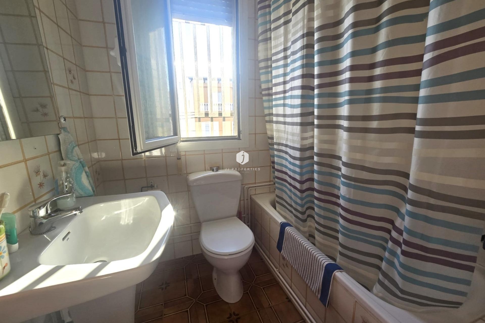 Tweedehands - duplex -
Torrevieja - Habaneras