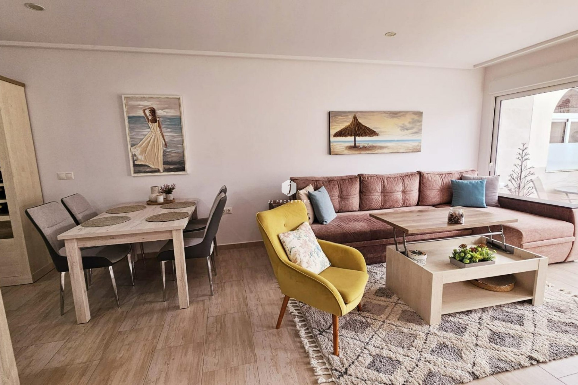 Tweedehands - duplex -
Torrevieja - La siesta