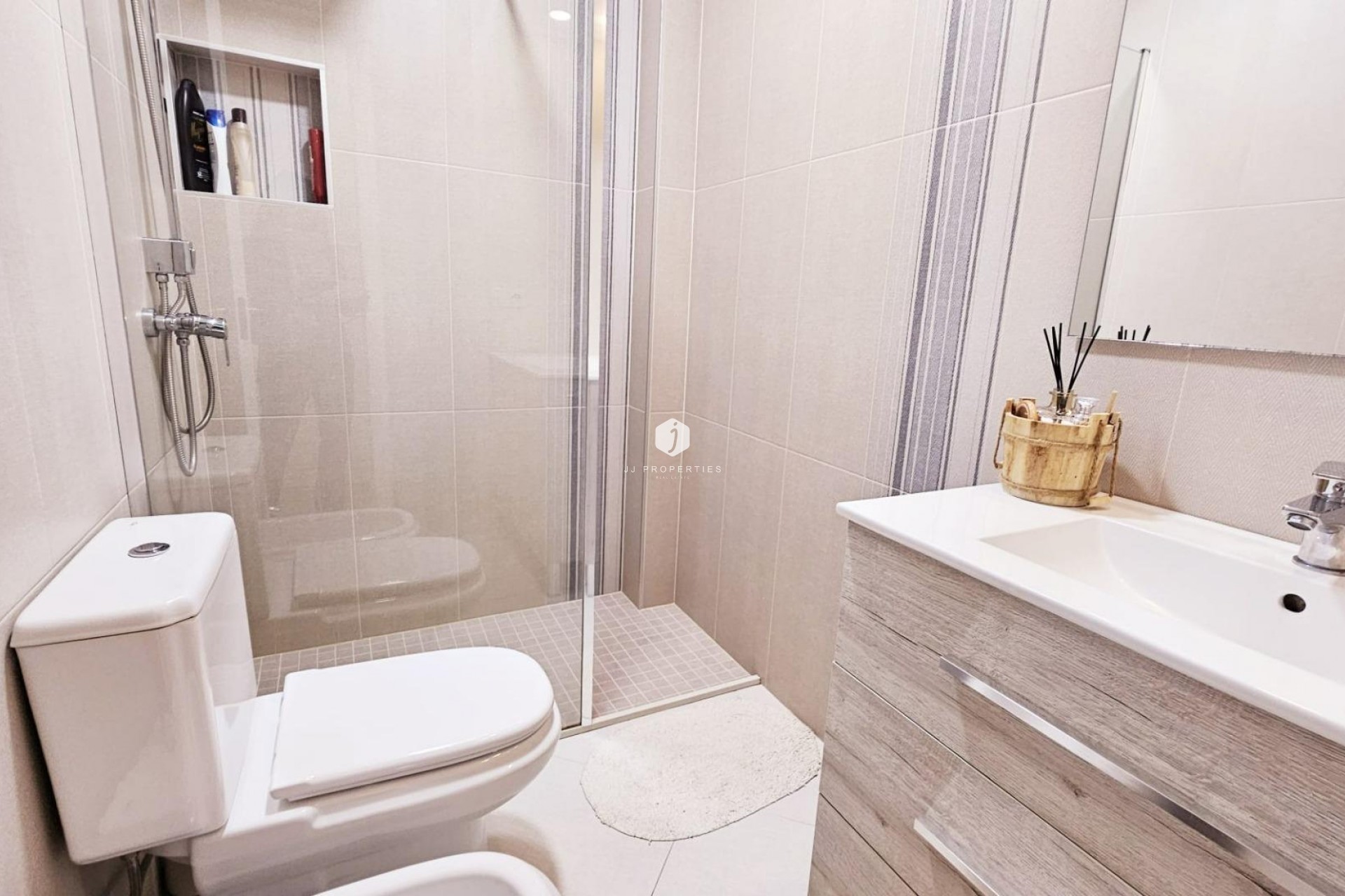 Tweedehands - duplex -
Torrevieja - La siesta